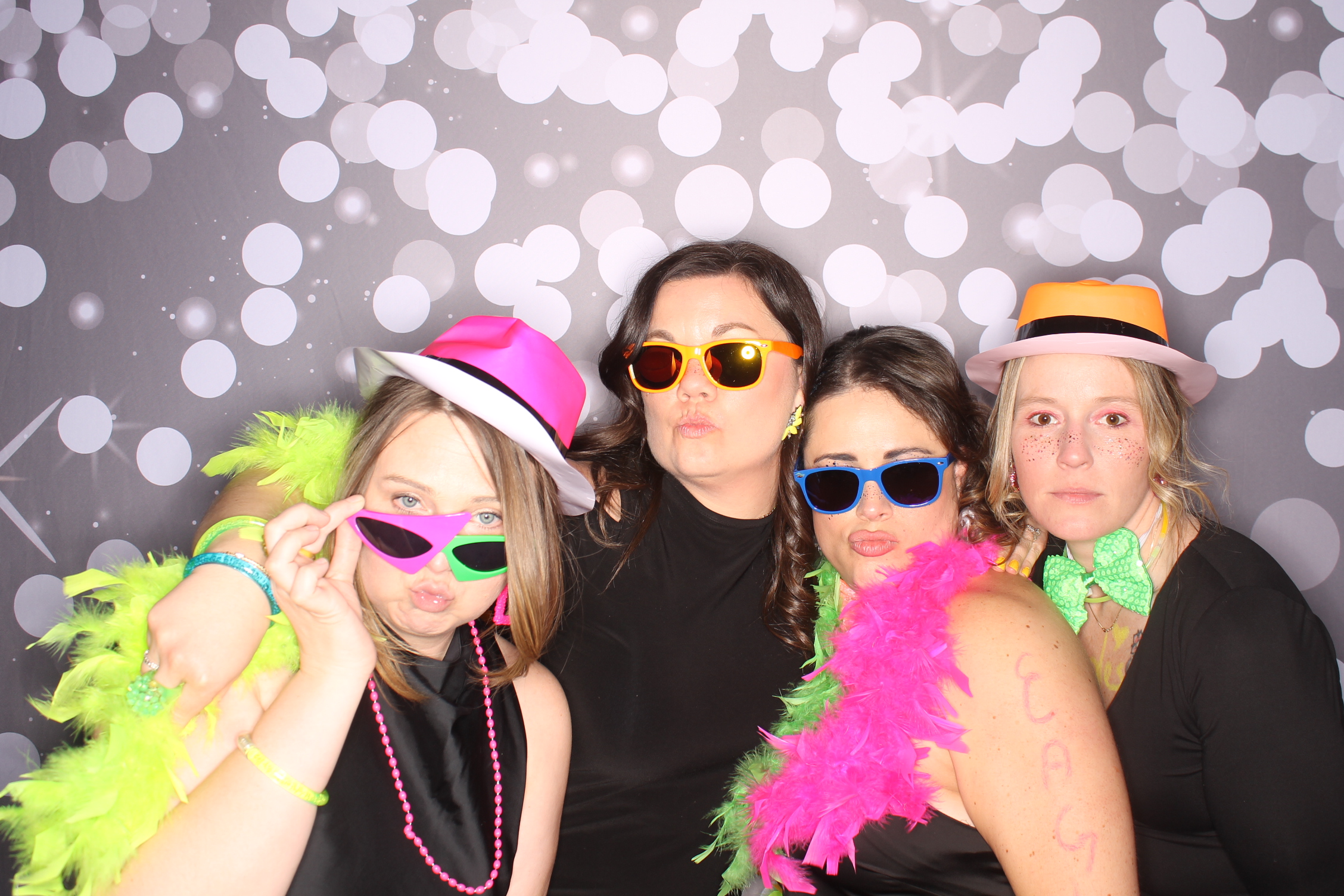Lets Glow BSS! | View more photos from the event at gallery.photoboothcincy.com/u/PhotoBoothCincy/Lets-Glow-BSS