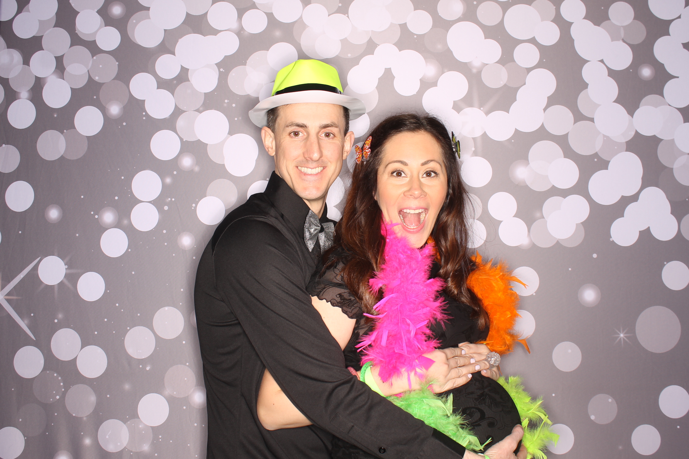 Lets Glow BSS! | View more photos from the event at gallery.photoboothcincy.com/u/PhotoBoothCincy/Lets-Glow-BSS