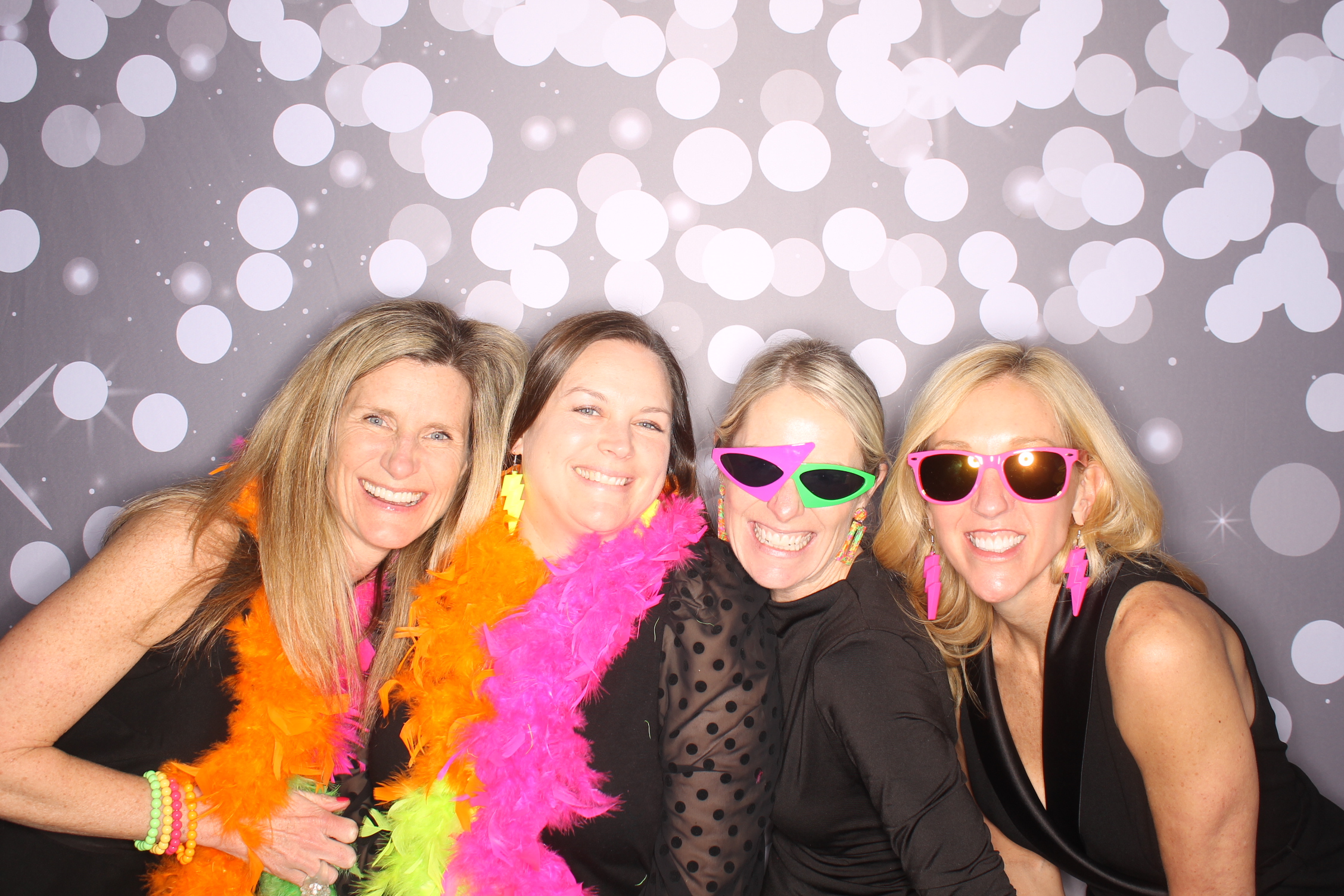 Lets Glow BSS! | View more photos from the event at gallery.photoboothcincy.com/u/PhotoBoothCincy/Lets-Glow-BSS