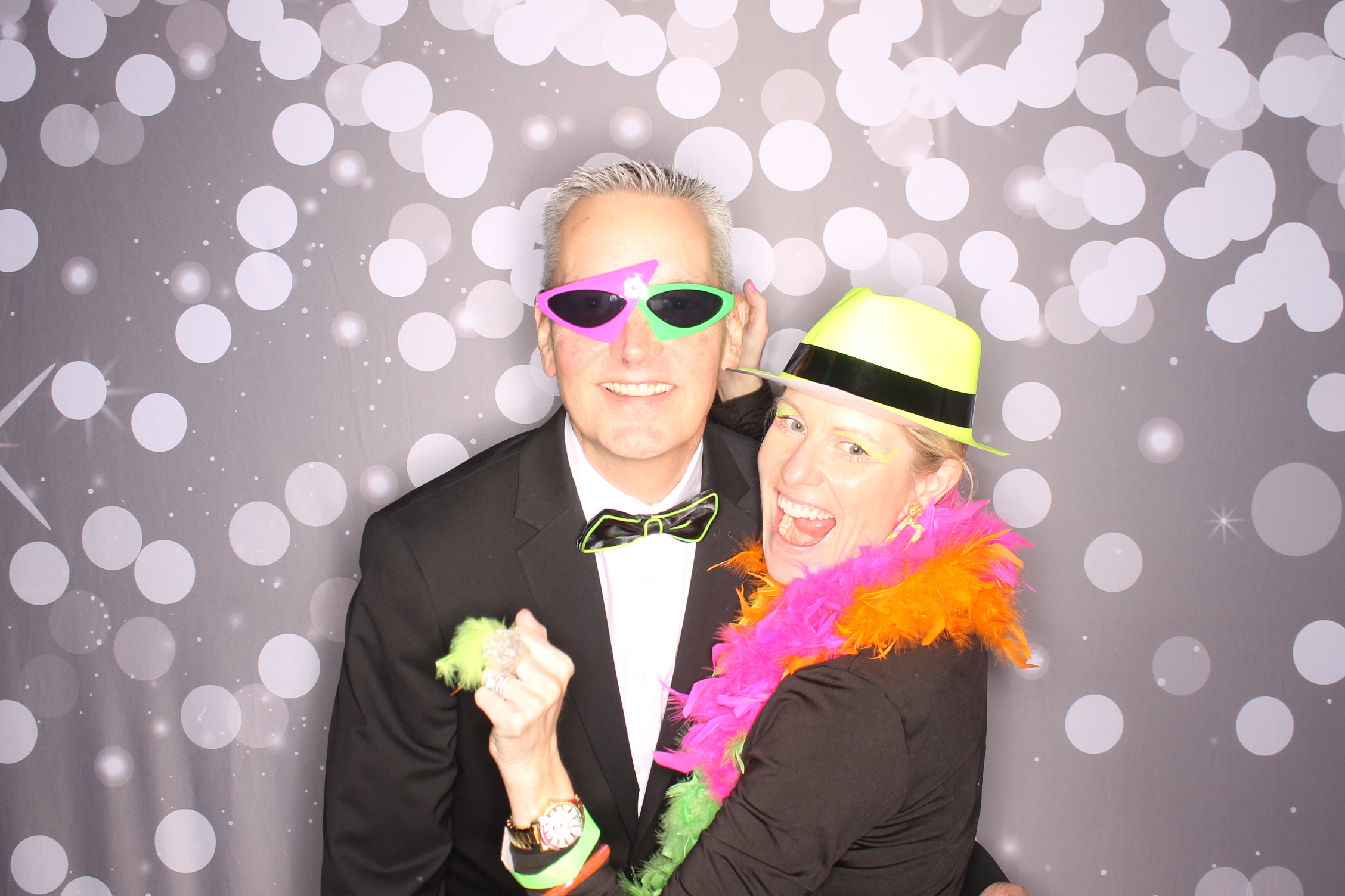 Lets Glow BSS! | View more photos from the event at gallery.photoboothcincy.com/u/PhotoBoothCincy/Lets-Glow-BSS