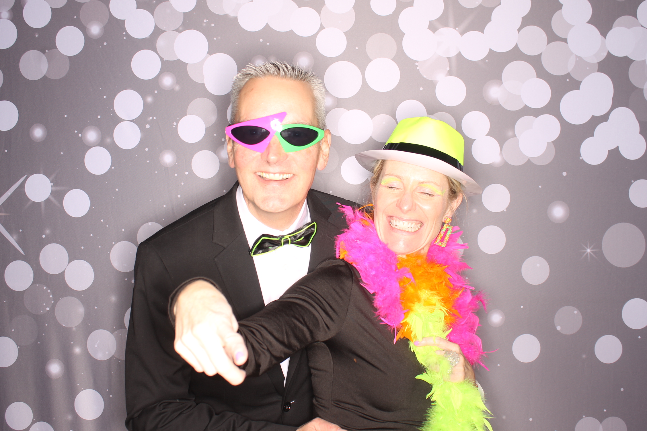 Lets Glow BSS! | View more photos from the event at gallery.photoboothcincy.com/u/PhotoBoothCincy/Lets-Glow-BSS