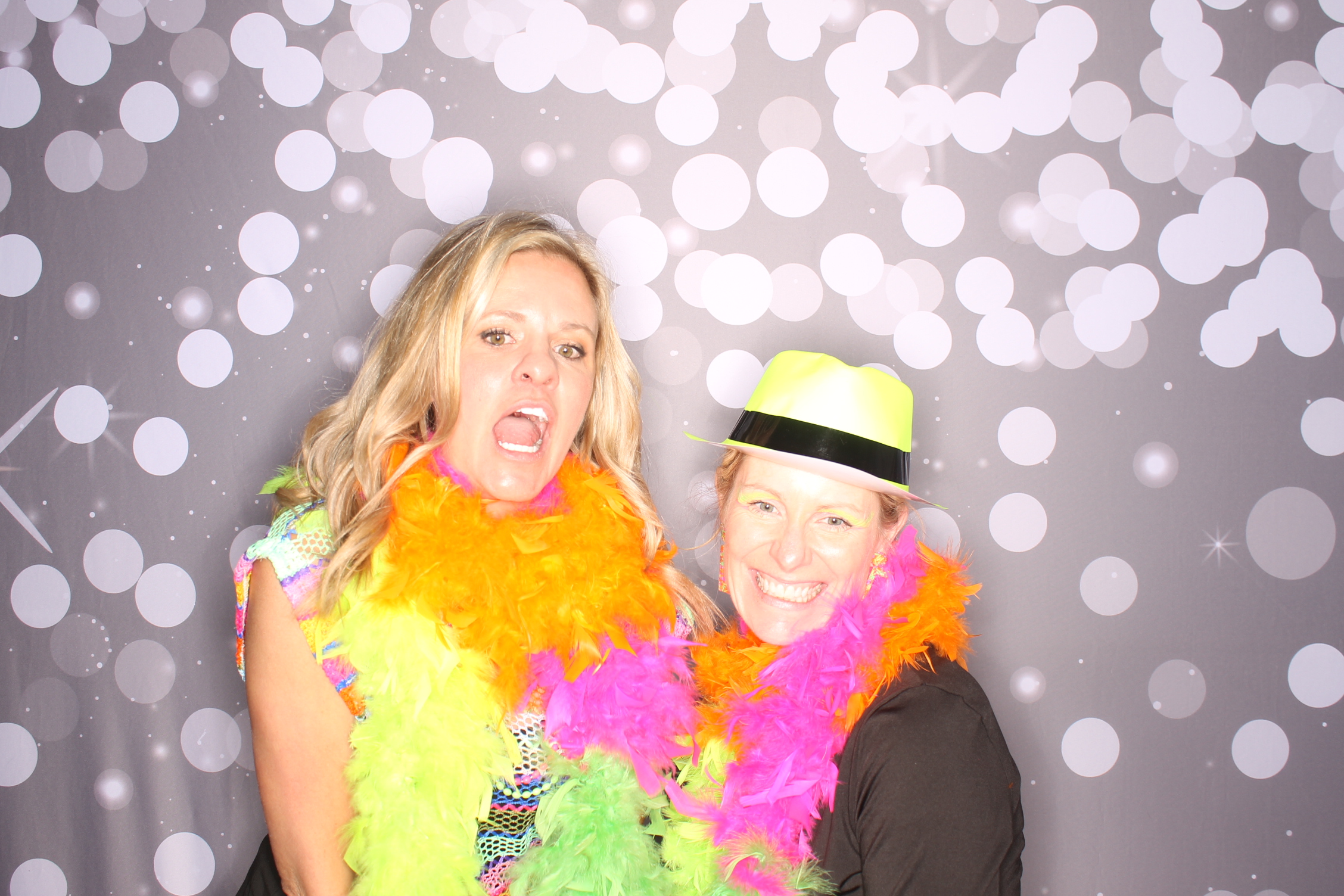 Lets Glow BSS! | View more photos from the event at gallery.photoboothcincy.com/u/PhotoBoothCincy/Lets-Glow-BSS