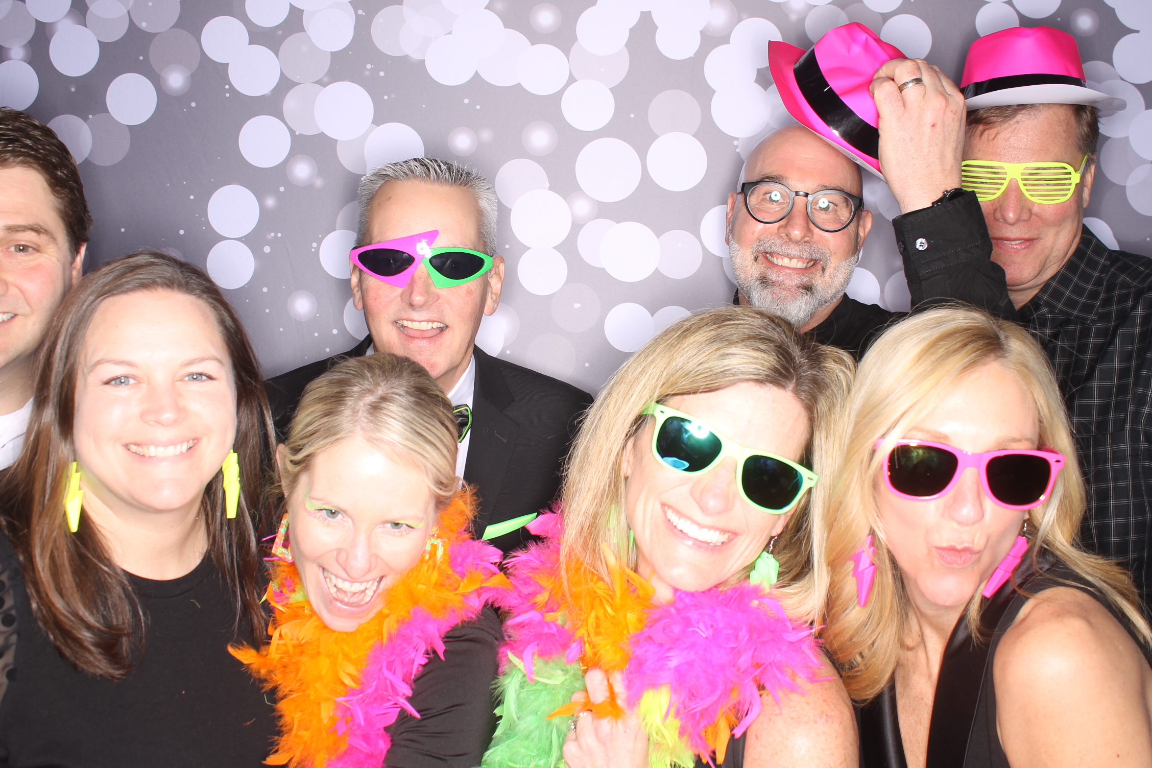 Lets Glow BSS! | View more photos from the event at gallery.photoboothcincy.com/u/PhotoBoothCincy/Lets-Glow-BSS