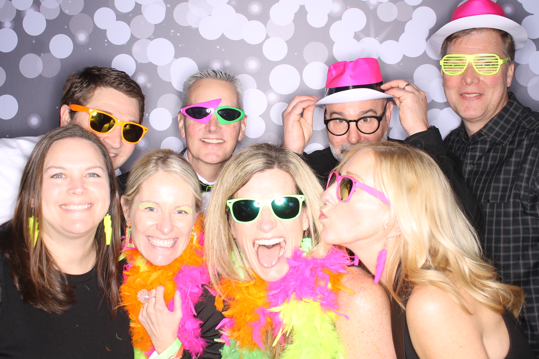 Lets Glow BSS! | View more photos from the event at gallery.photoboothcincy.com/u/PhotoBoothCincy/Lets-Glow-BSS