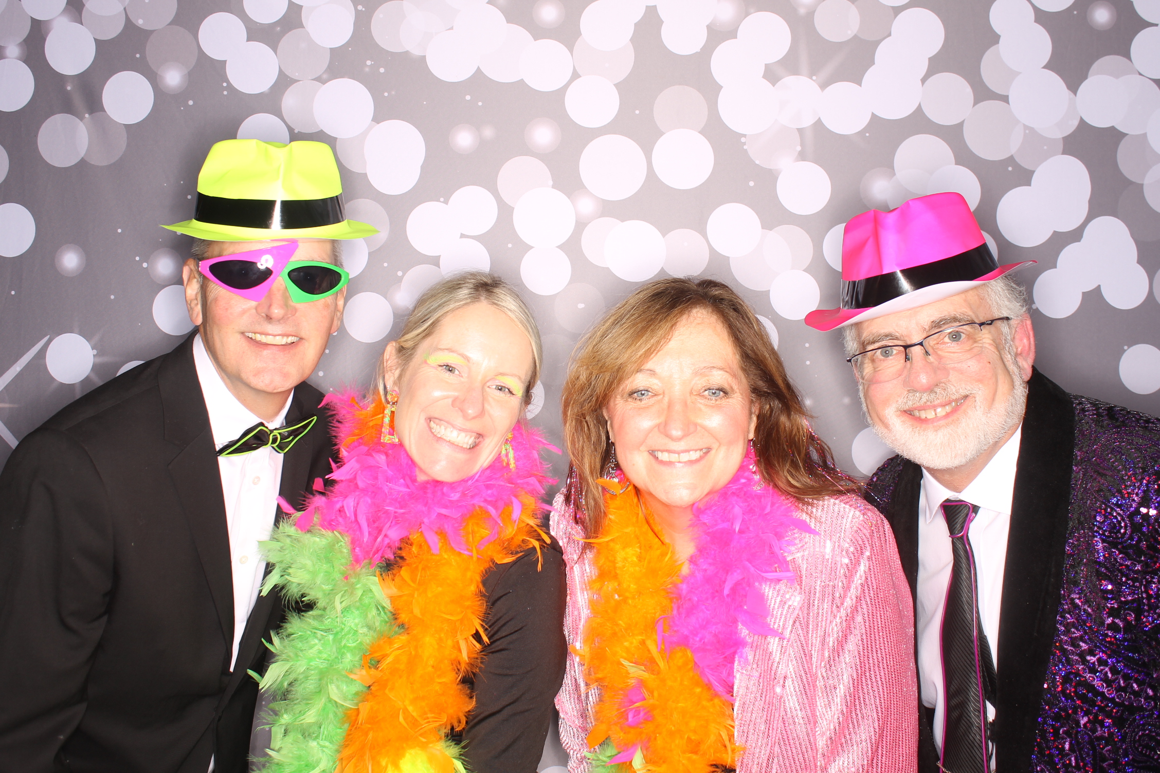Lets Glow BSS! | View more photos from the event at gallery.photoboothcincy.com/u/PhotoBoothCincy/Lets-Glow-BSS
