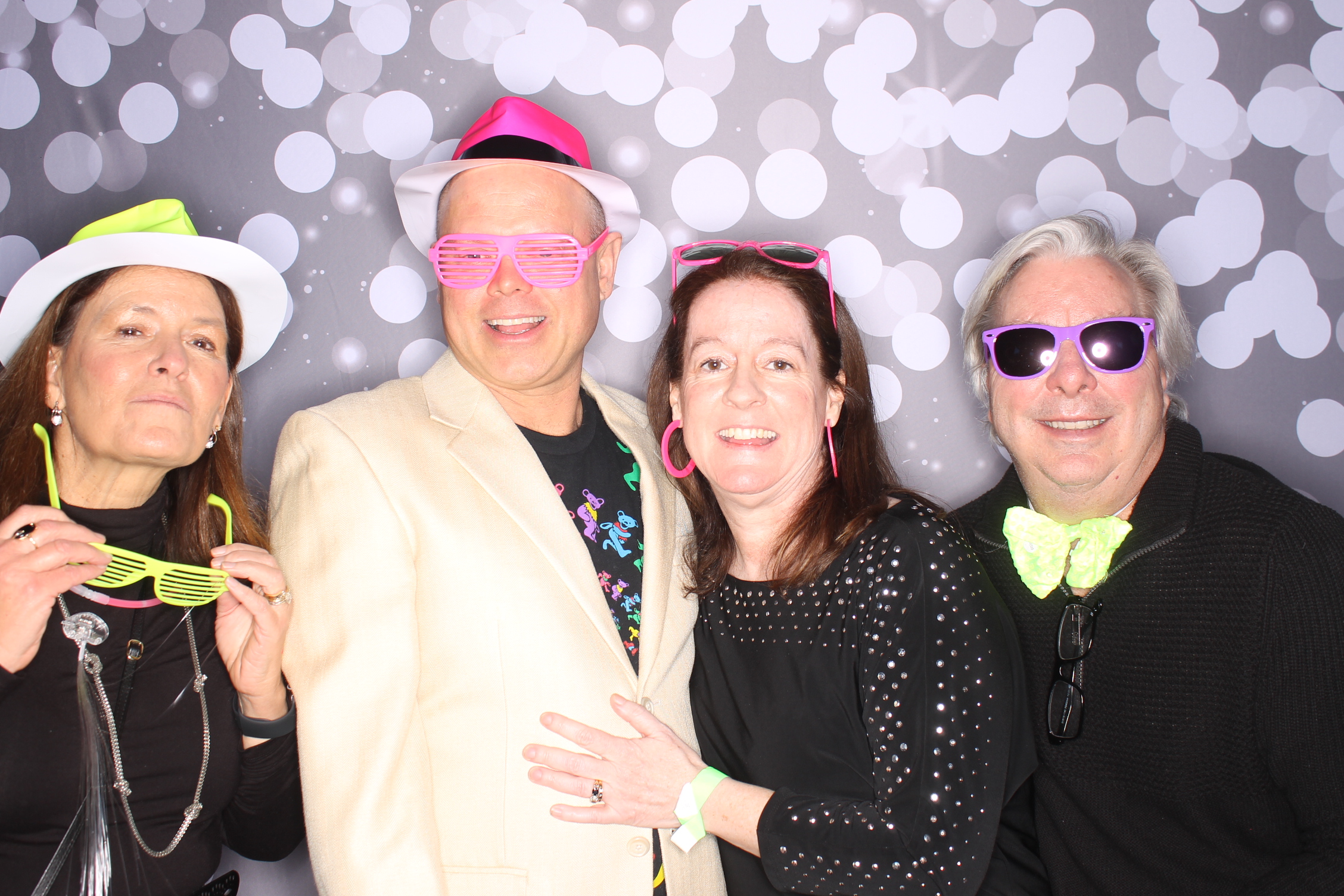 Lets Glow BSS! | View more photos from the event at gallery.photoboothcincy.com/u/PhotoBoothCincy/Lets-Glow-BSS