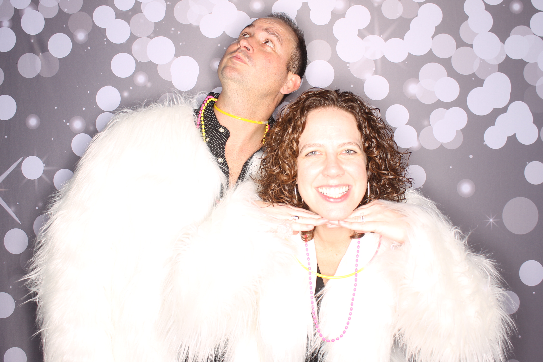 Lets Glow BSS! | View more photos from the event at gallery.photoboothcincy.com/u/PhotoBoothCincy/Lets-Glow-BSS