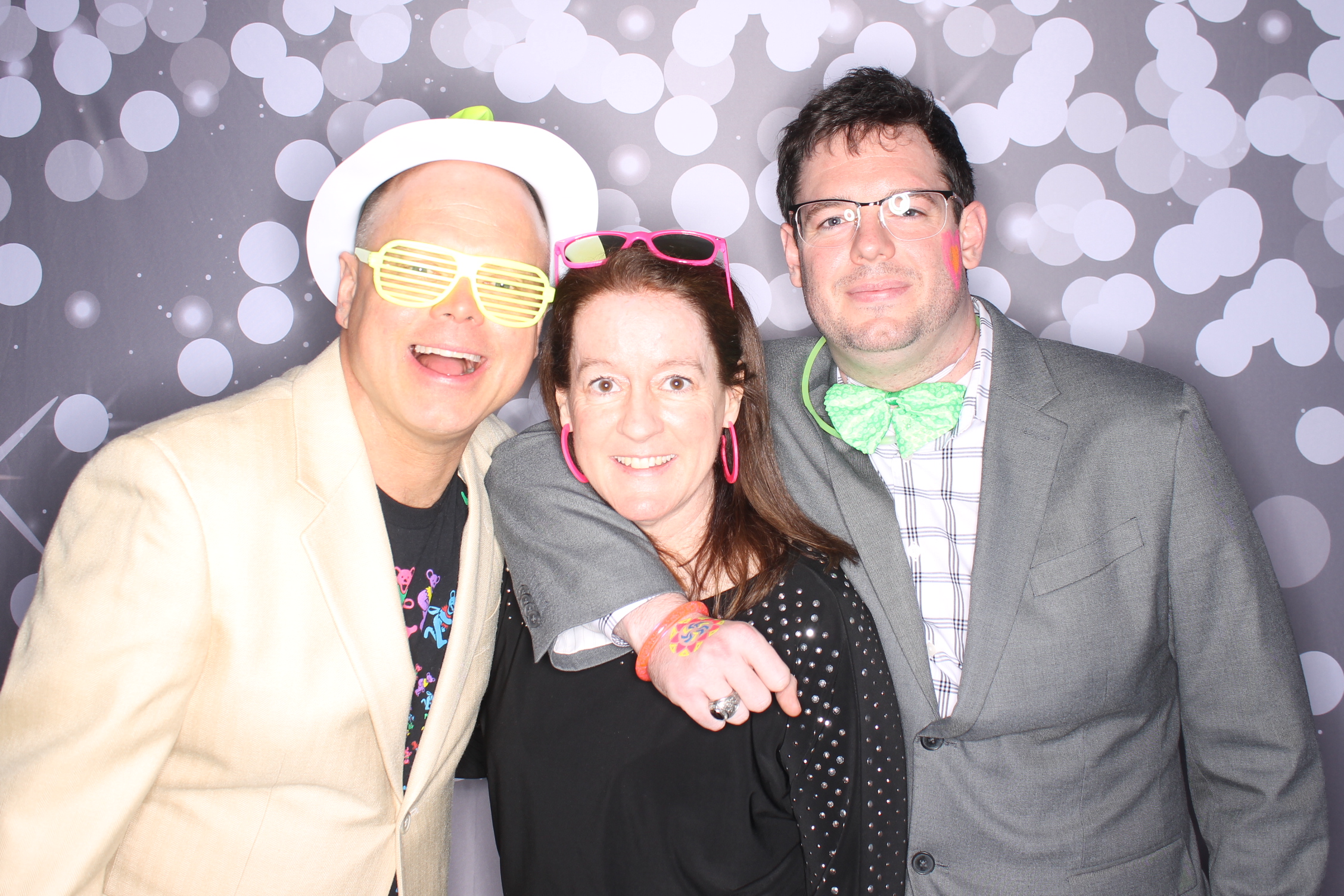 Lets Glow BSS! | View more photos from the event at gallery.photoboothcincy.com/u/PhotoBoothCincy/Lets-Glow-BSS