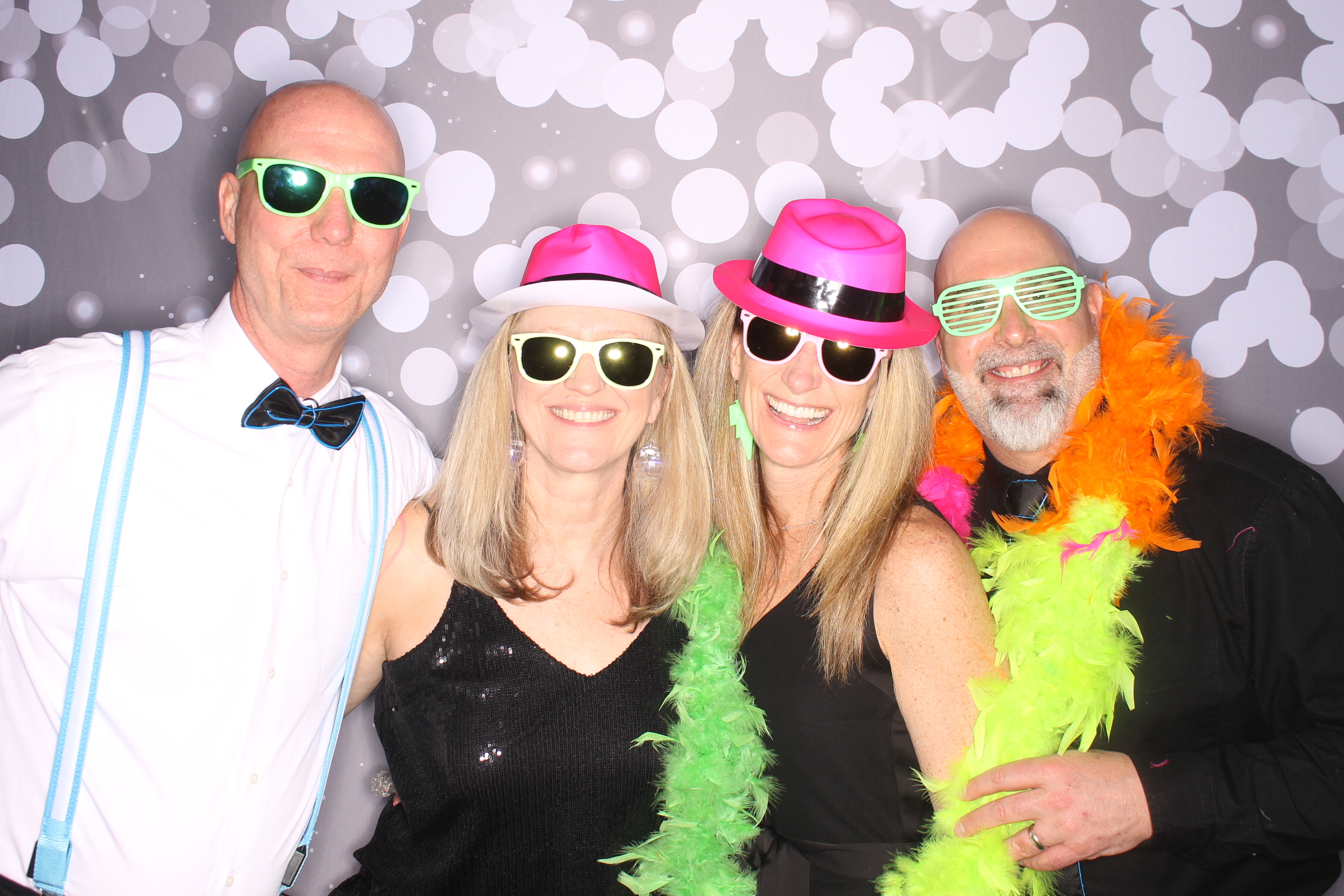 Lets Glow BSS! | View more photos from the event at gallery.photoboothcincy.com/u/PhotoBoothCincy/Lets-Glow-BSS