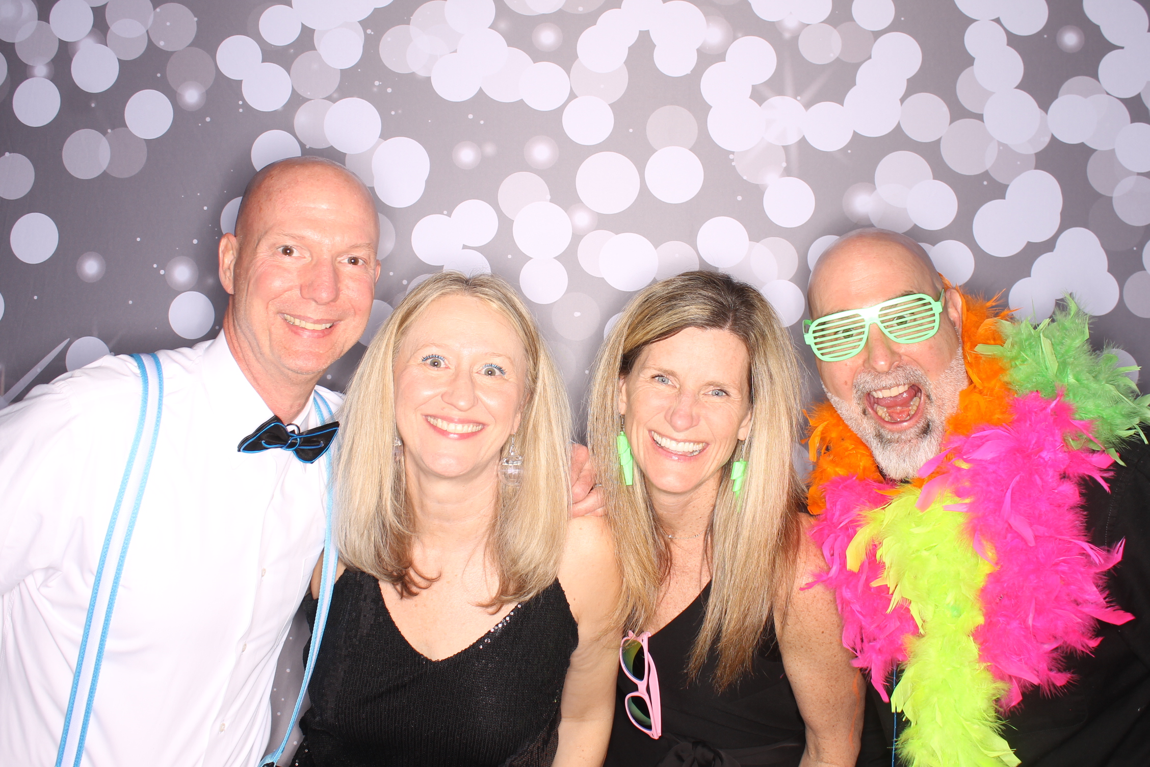 Lets Glow BSS! | View more photos from the event at gallery.photoboothcincy.com/u/PhotoBoothCincy/Lets-Glow-BSS
