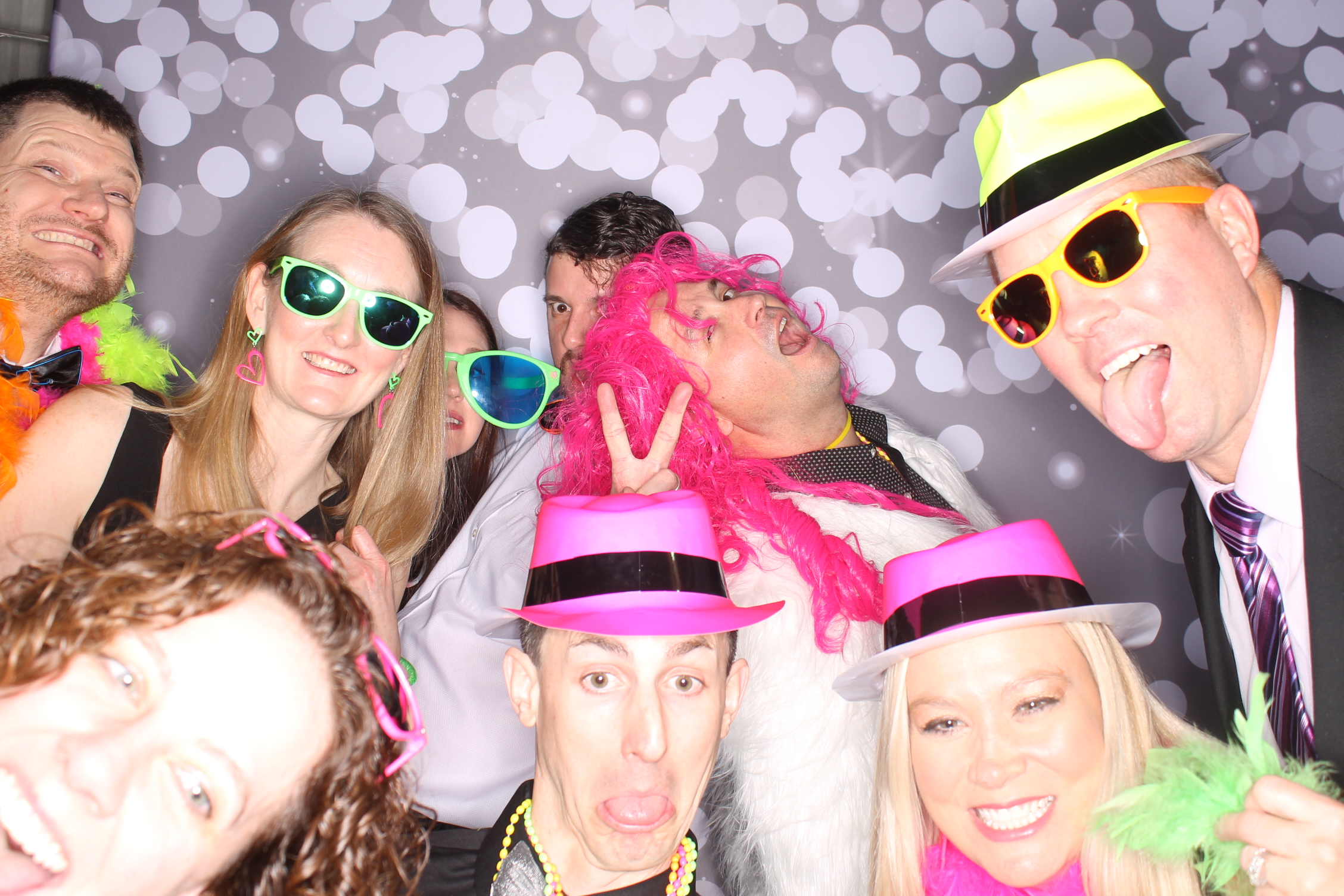 Lets Glow BSS! | View more photos from the event at gallery.photoboothcincy.com/u/PhotoBoothCincy/Lets-Glow-BSS