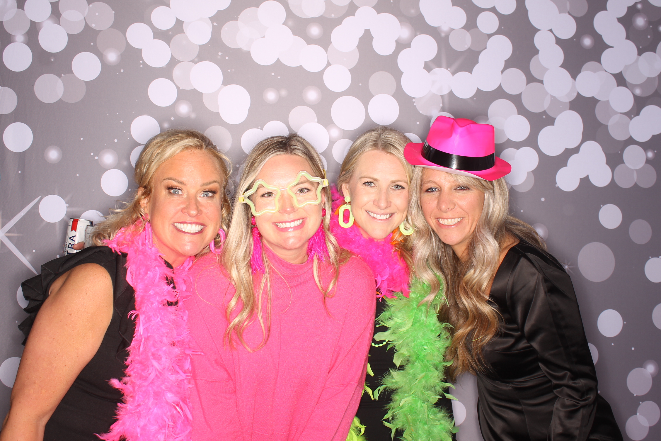 Lets Glow BSS! | View more photos from the event at gallery.photoboothcincy.com/u/PhotoBoothCincy/Lets-Glow-BSS