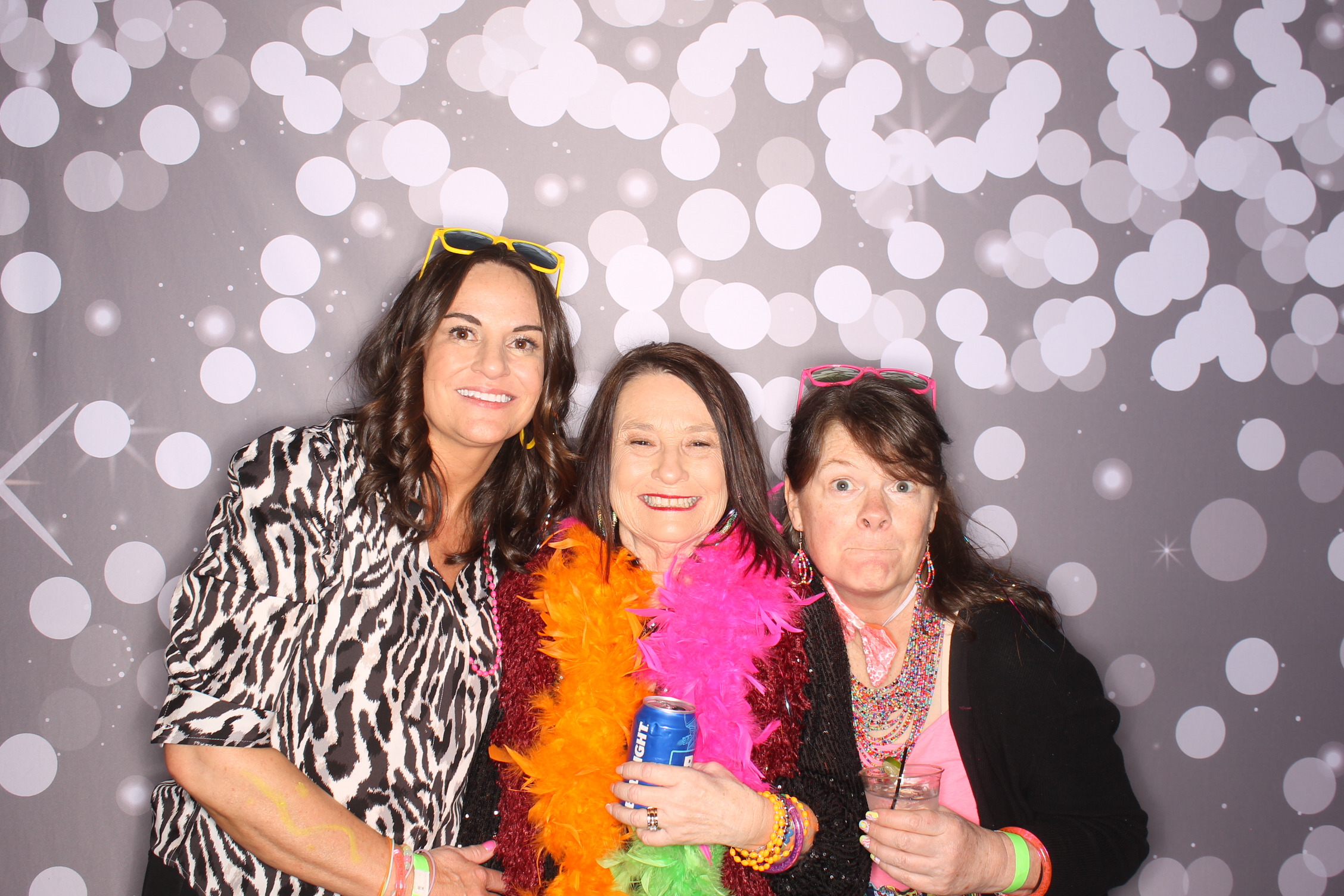 Lets Glow BSS! | View more photos from the event at gallery.photoboothcincy.com/u/PhotoBoothCincy/Lets-Glow-BSS