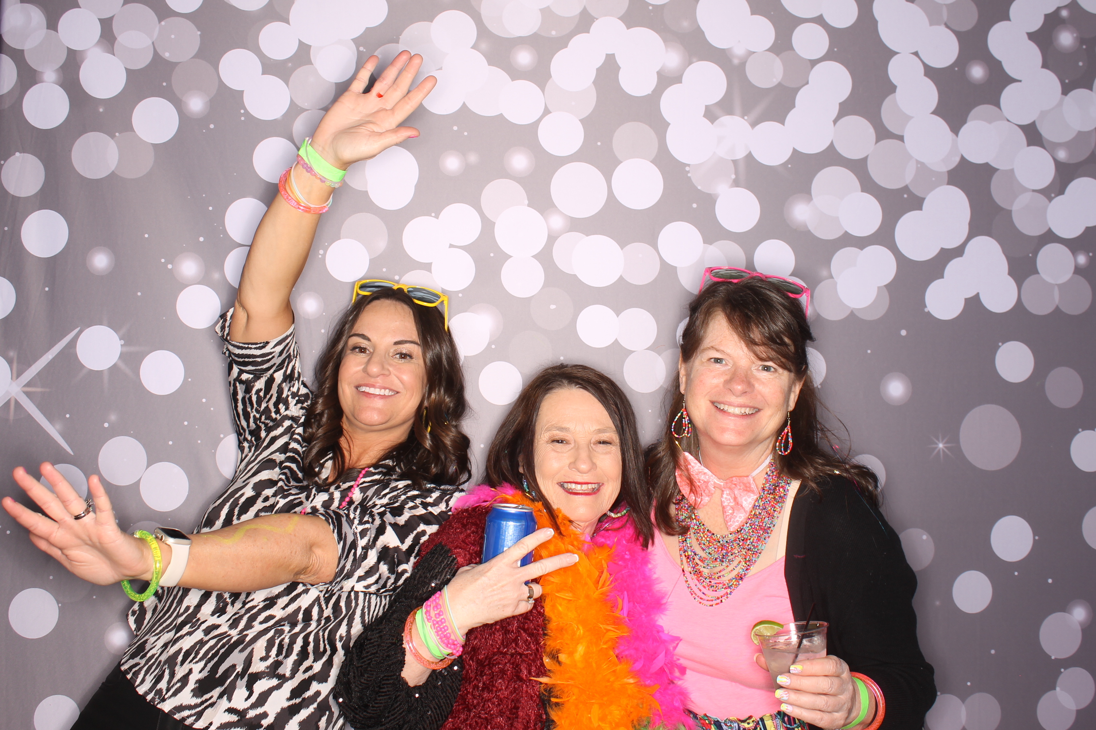 Lets Glow BSS! | View more photos from the event at gallery.photoboothcincy.com/u/PhotoBoothCincy/Lets-Glow-BSS