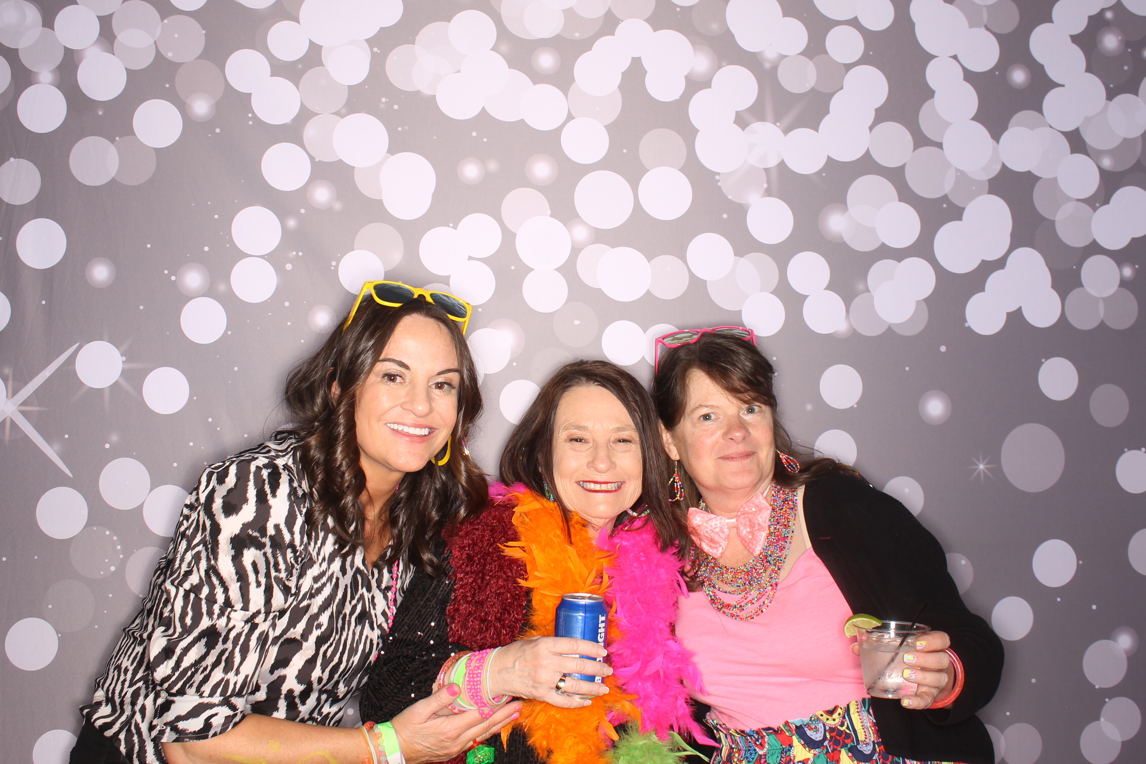 Lets Glow BSS! | View more photos from the event at gallery.photoboothcincy.com/u/PhotoBoothCincy/Lets-Glow-BSS