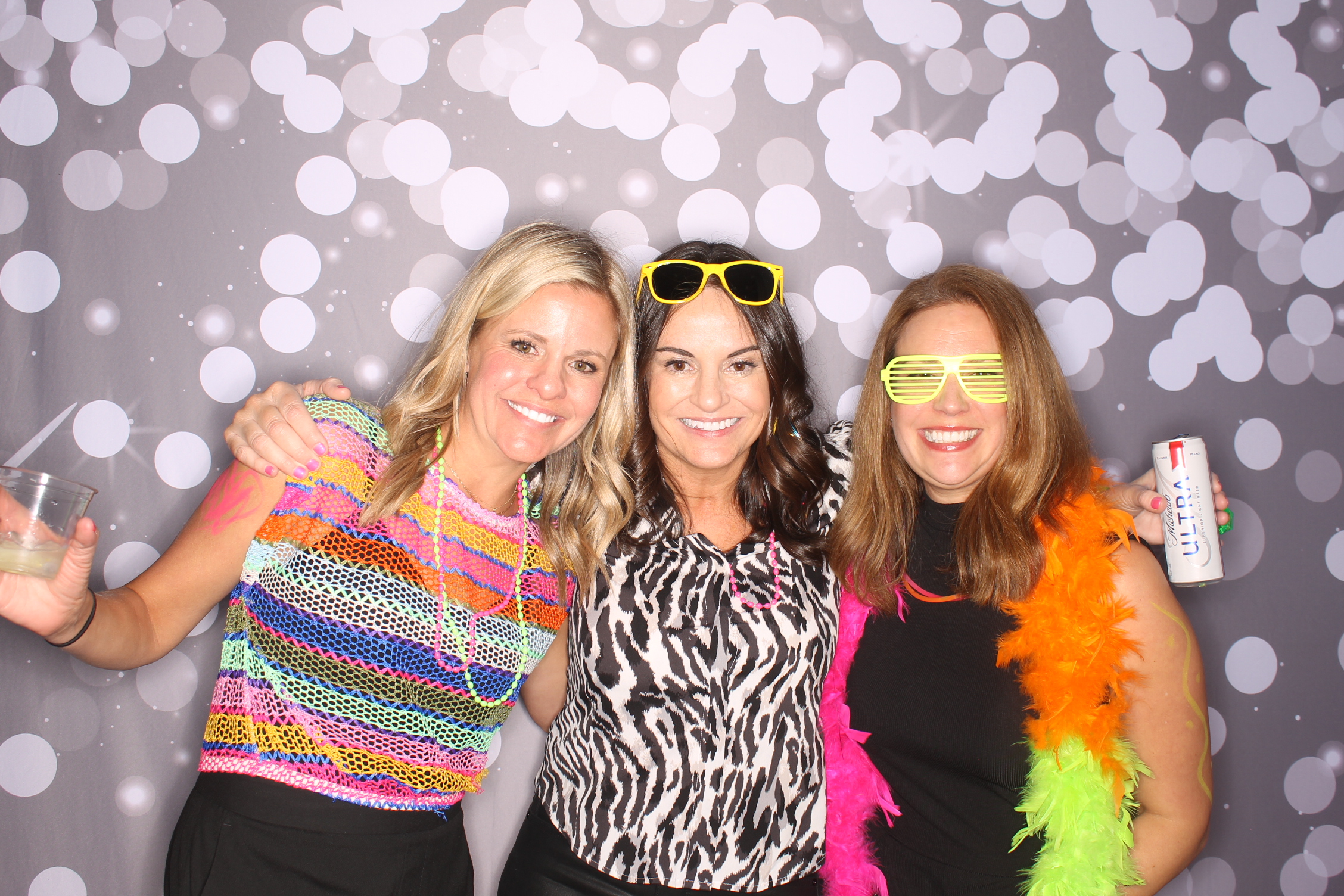 Lets Glow BSS! | View more photos from the event at gallery.photoboothcincy.com/u/PhotoBoothCincy/Lets-Glow-BSS