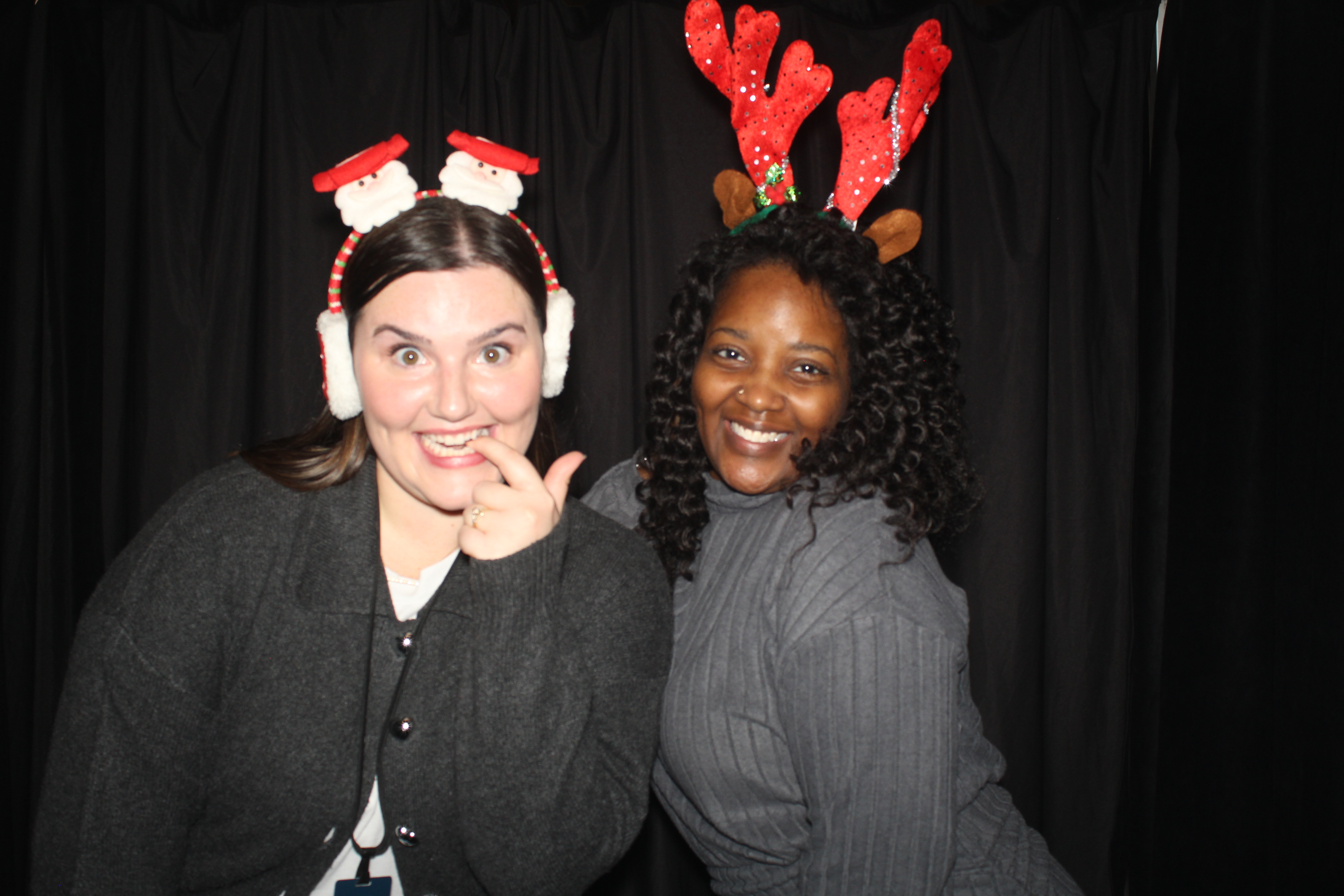 Liberty Flats Holiday Party | View more photos from the event at gallery.photoboothcincy.com/u/PhotoBoothCincy/Liberty-Flats-Holiday-Party-0
