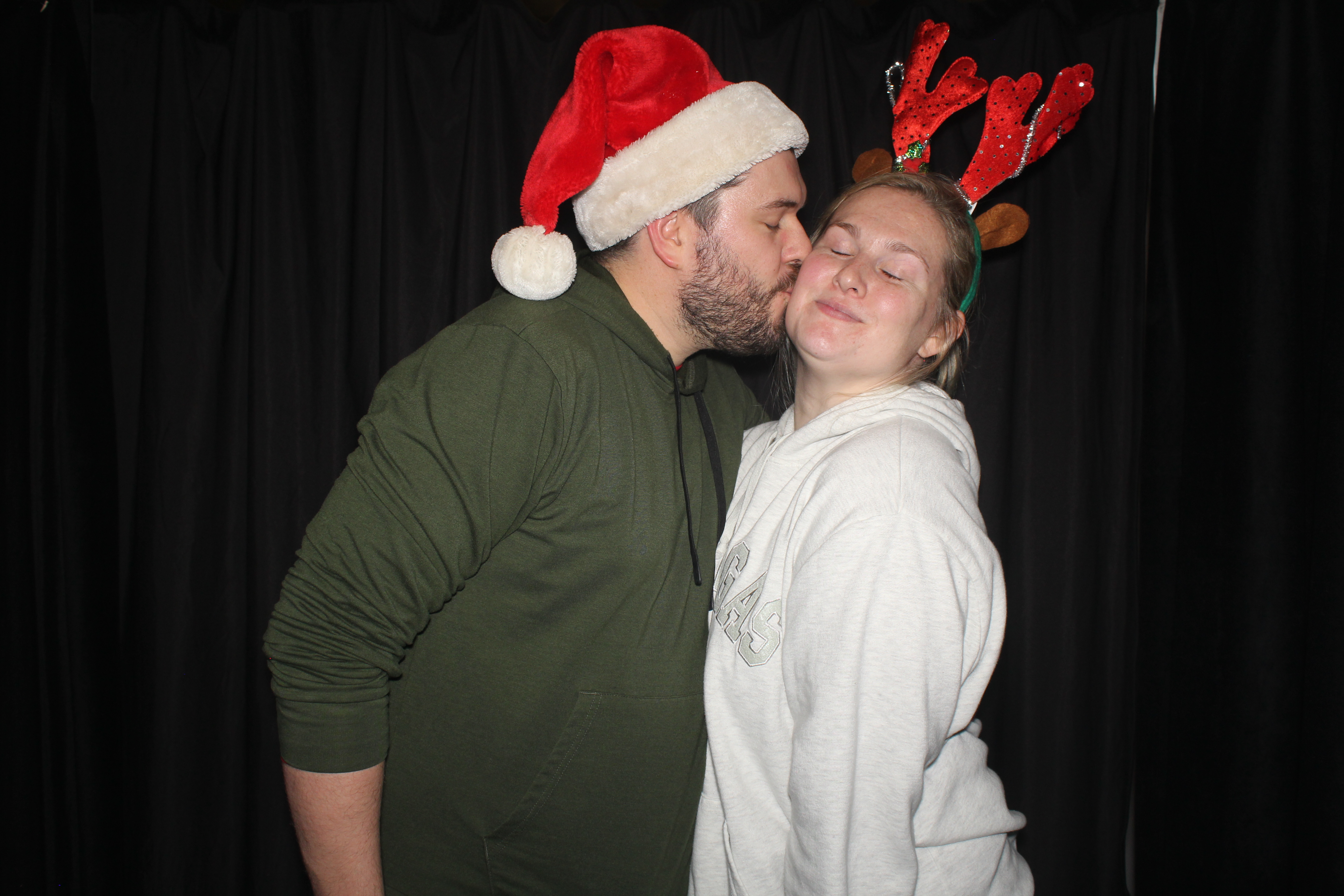 Liberty Flats Holiday Party | View more photos from the event at gallery.photoboothcincy.com/u/PhotoBoothCincy/Liberty-Flats-Holiday-Party-0