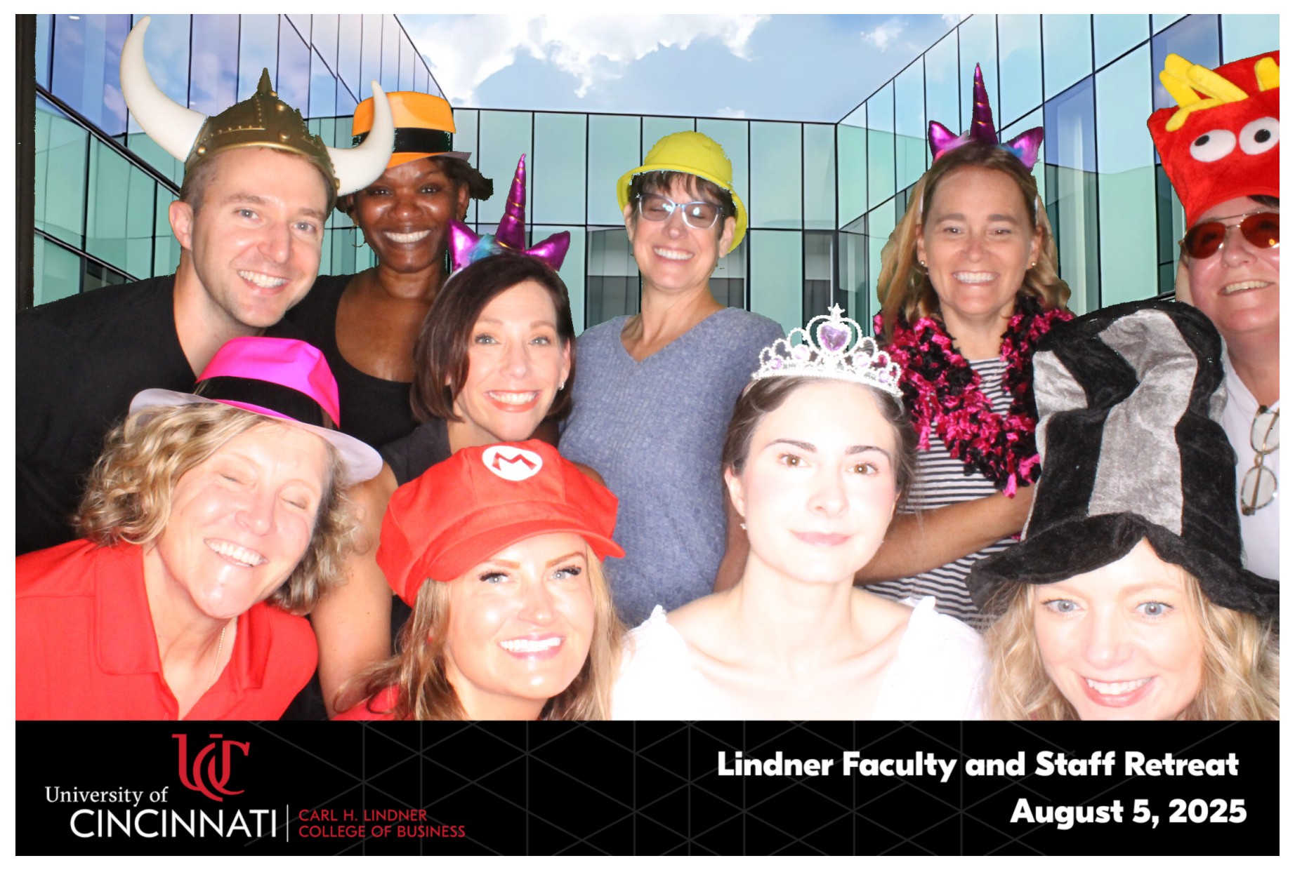 Linder College | View more photos from the event at gallery.photoboothcincy.com/u/PhotoBoothCincy/Linder-College