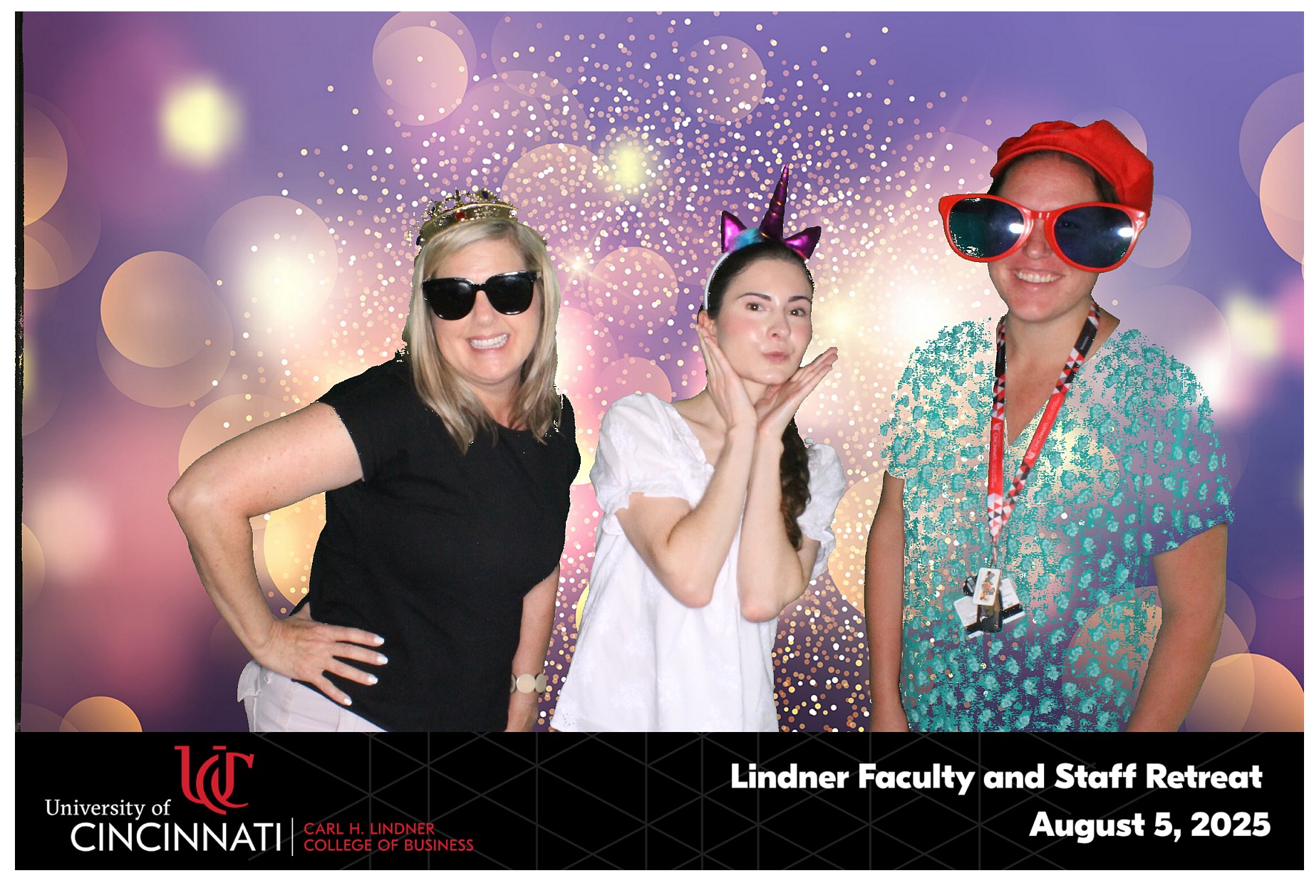 Linder College | View more photos from the event at gallery.photoboothcincy.com/u/PhotoBoothCincy/Linder-College