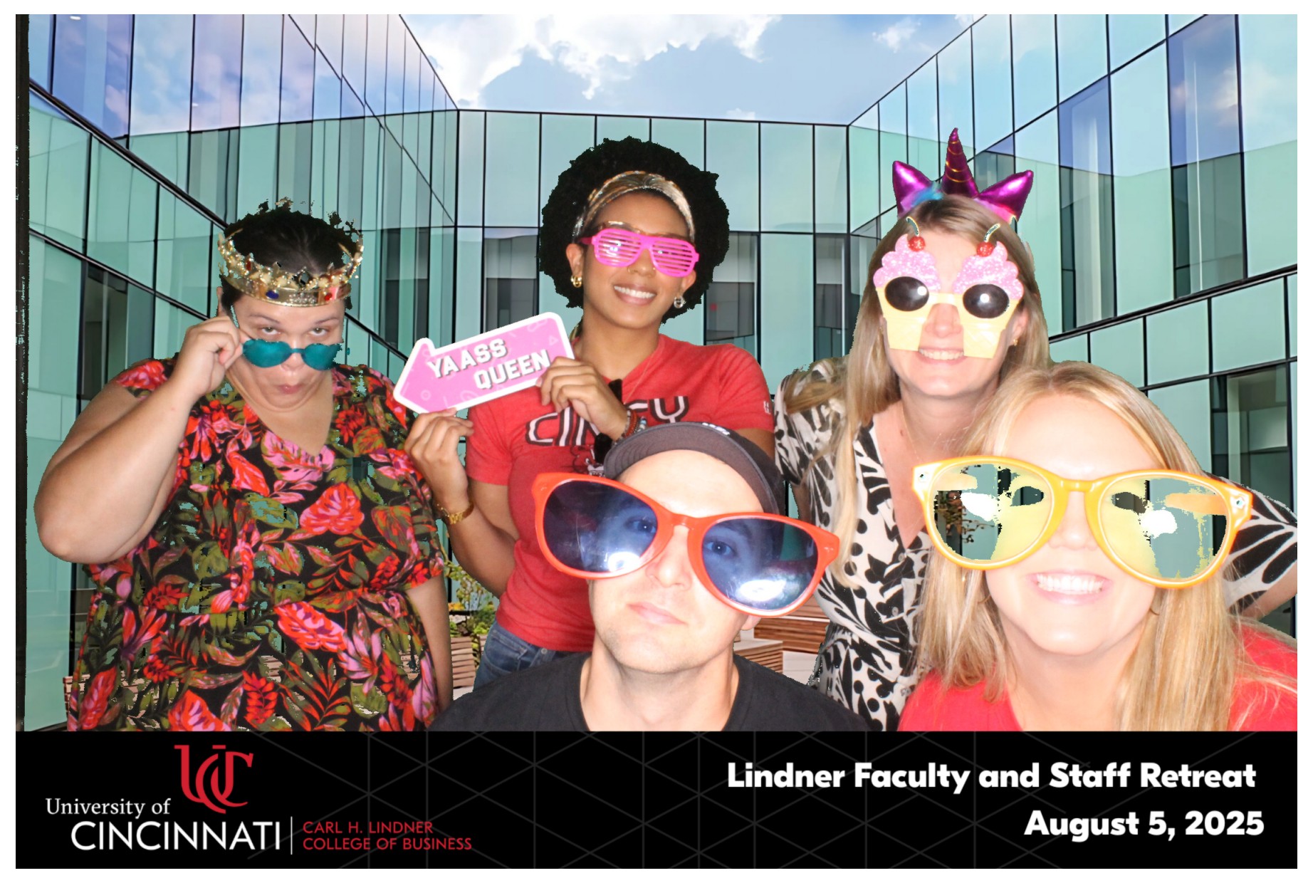 Linder College | View more photos from the event at gallery.photoboothcincy.com/u/PhotoBoothCincy/Linder-College