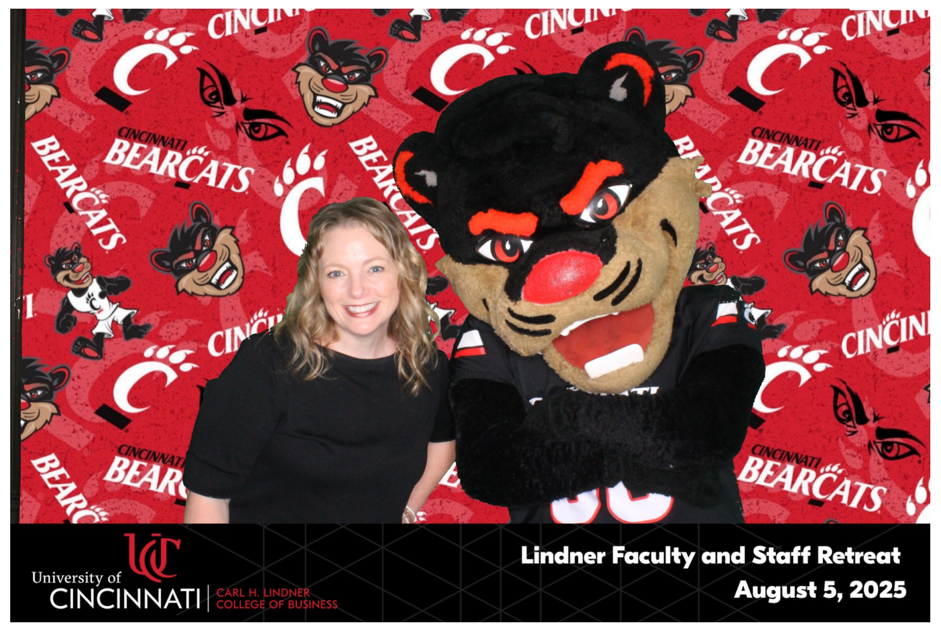 Linder College | View more photos from the event at gallery.photoboothcincy.com/u/PhotoBoothCincy/Linder-College