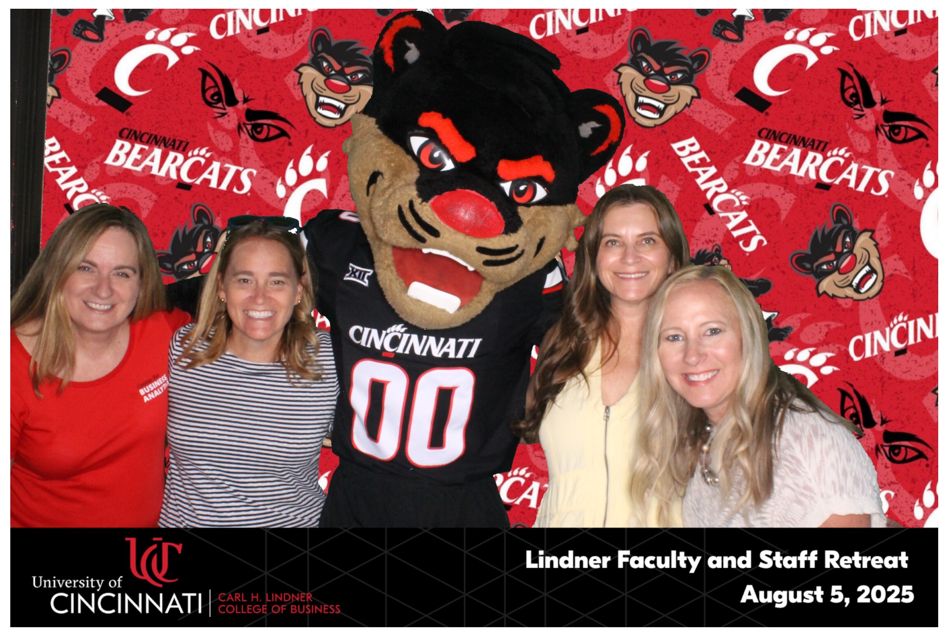 Linder College | View more photos from the event at gallery.photoboothcincy.com/u/PhotoBoothCincy/Linder-College