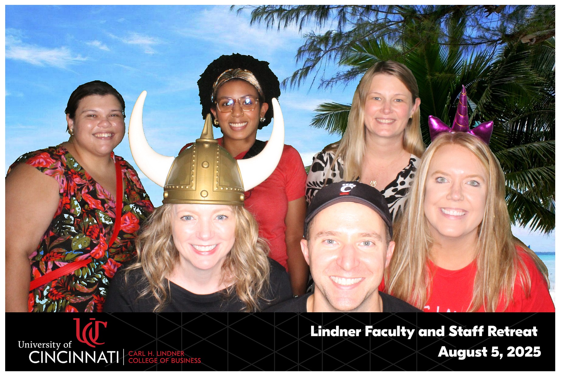 Linder College | View more photos from the event at gallery.photoboothcincy.com/u/PhotoBoothCincy/Linder-College
