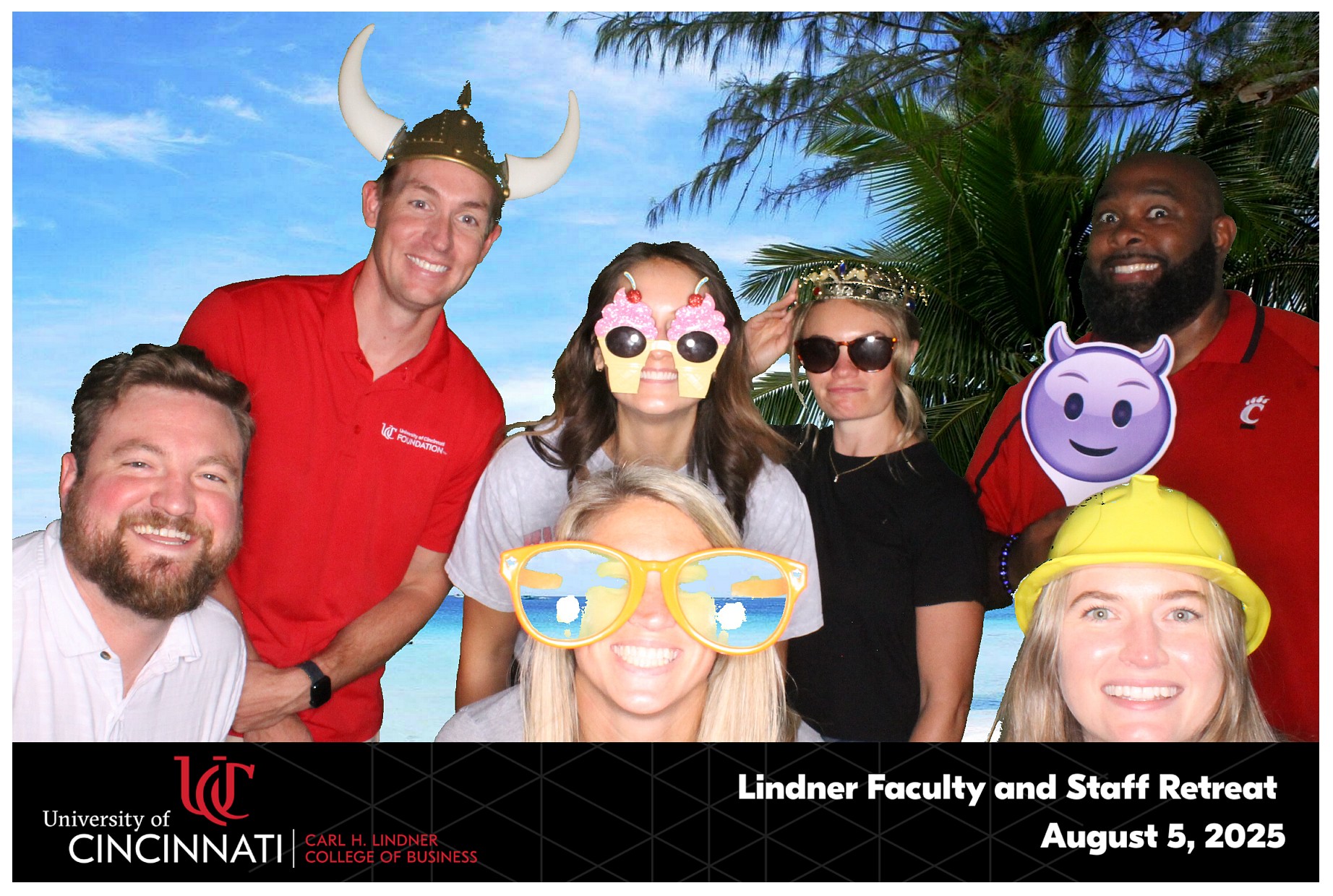 Linder College | View more photos from the event at gallery.photoboothcincy.com/u/PhotoBoothCincy/Linder-College