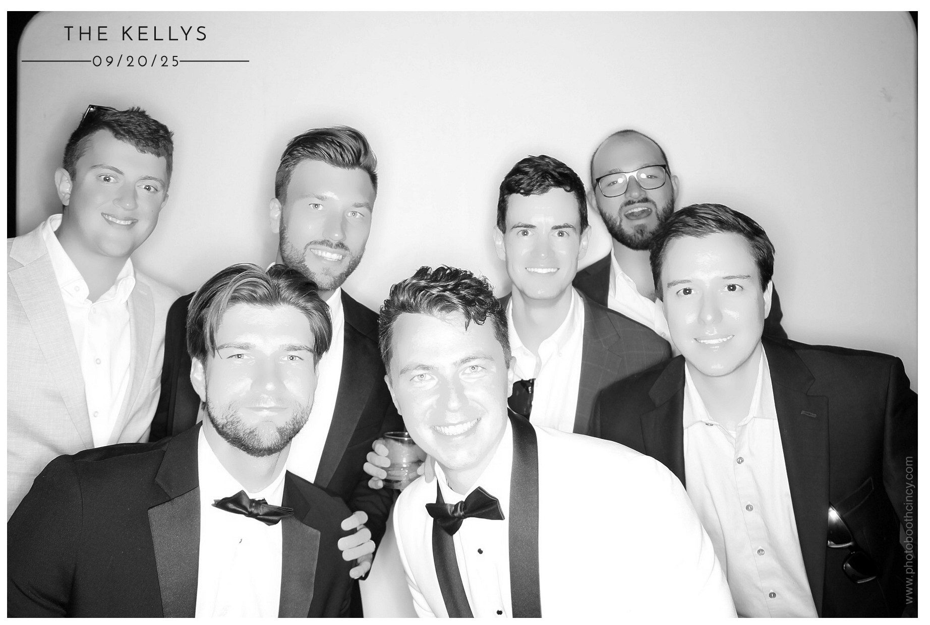 Lindsey & Sam | View more photos from the event at gallery.photoboothcincy.com/u/PhotoBoothCincy/Lindsey-Sam