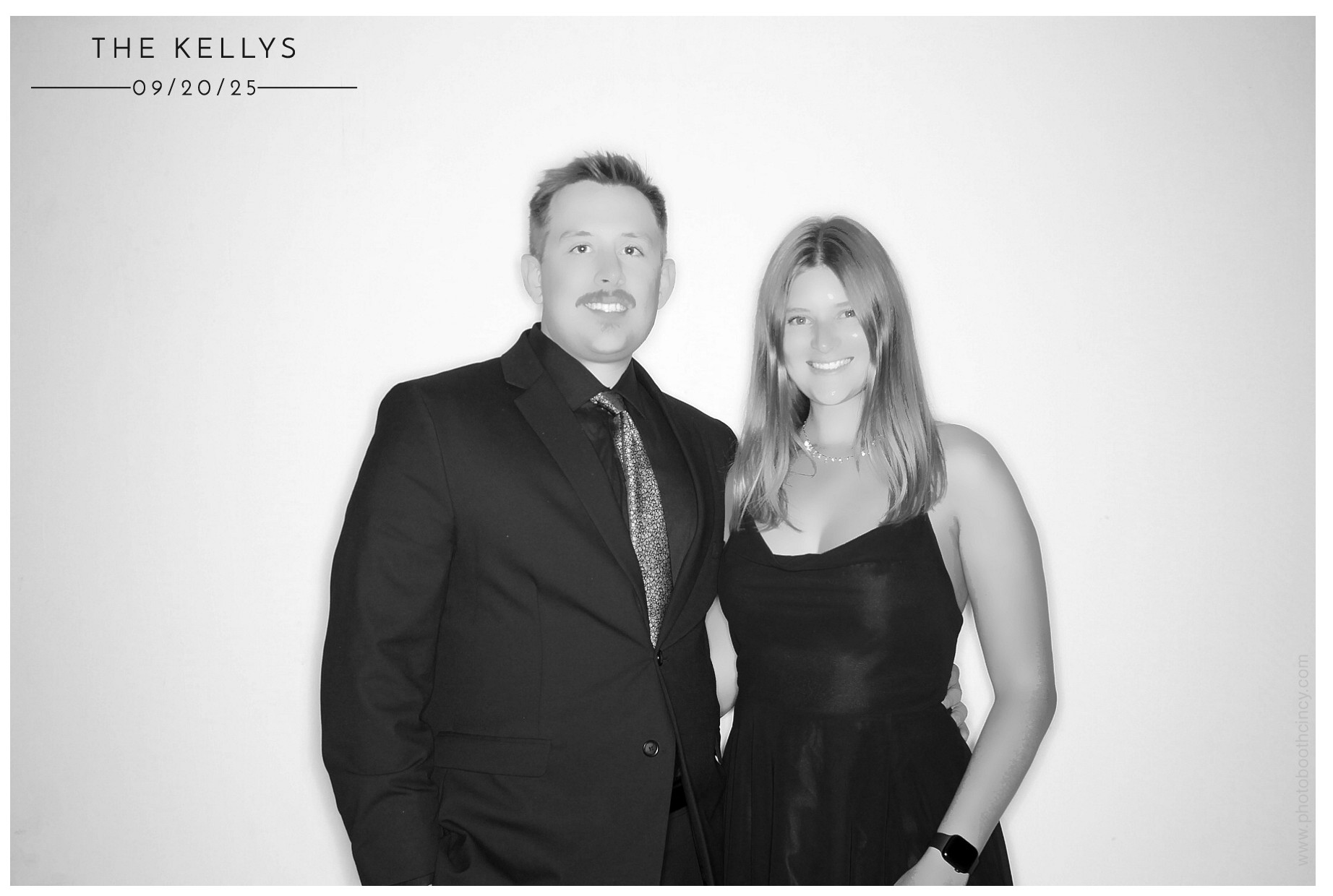 Lindsey & Sam | View more photos from the event at gallery.photoboothcincy.com/u/PhotoBoothCincy/Lindsey-Sam