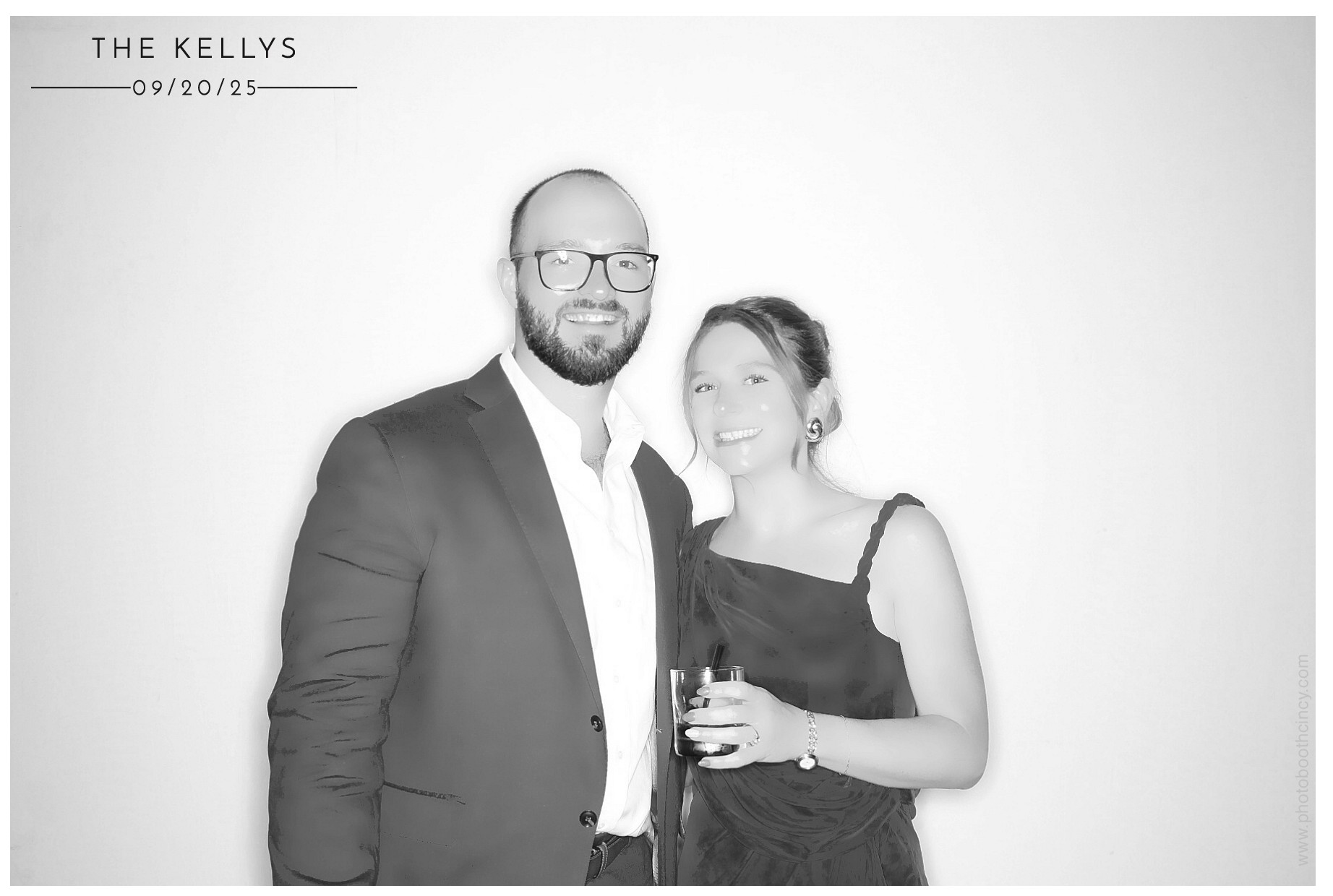 Lindsey & Sam | View more photos from the event at gallery.photoboothcincy.com/u/PhotoBoothCincy/Lindsey-Sam