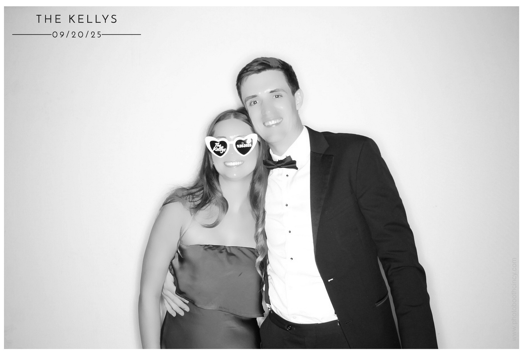 Lindsey & Sam | View more photos from the event at gallery.photoboothcincy.com/u/PhotoBoothCincy/Lindsey-Sam