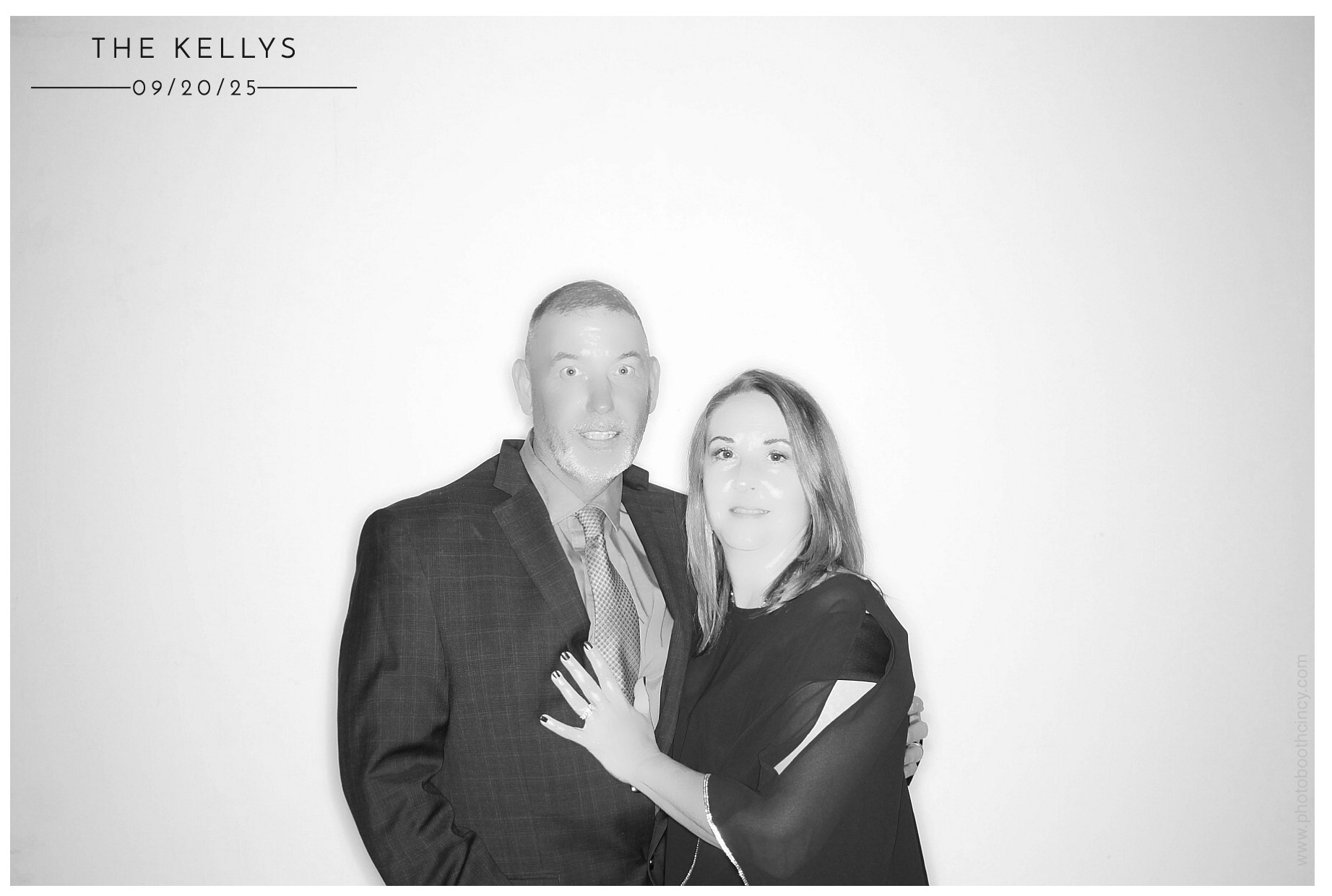Lindsey & Sam | View more photos from the event at gallery.photoboothcincy.com/u/PhotoBoothCincy/Lindsey-Sam