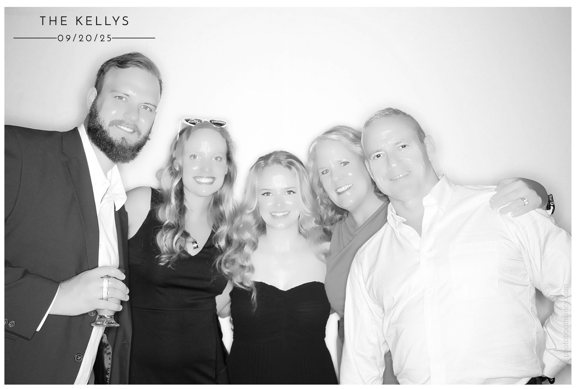 Lindsey & Sam | View more photos from the event at gallery.photoboothcincy.com/u/PhotoBoothCincy/Lindsey-Sam