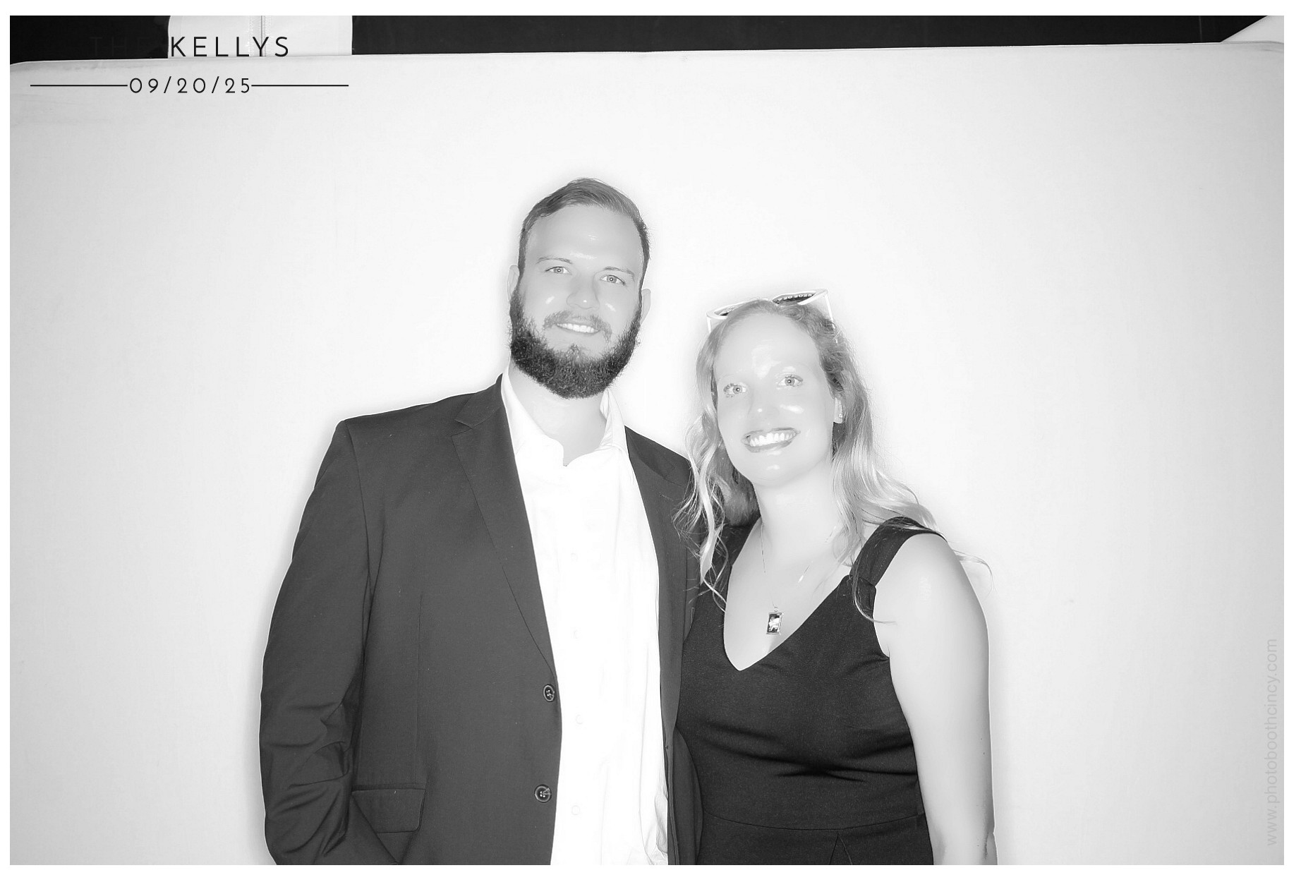 Lindsey & Sam | View more photos from the event at gallery.photoboothcincy.com/u/PhotoBoothCincy/Lindsey-Sam