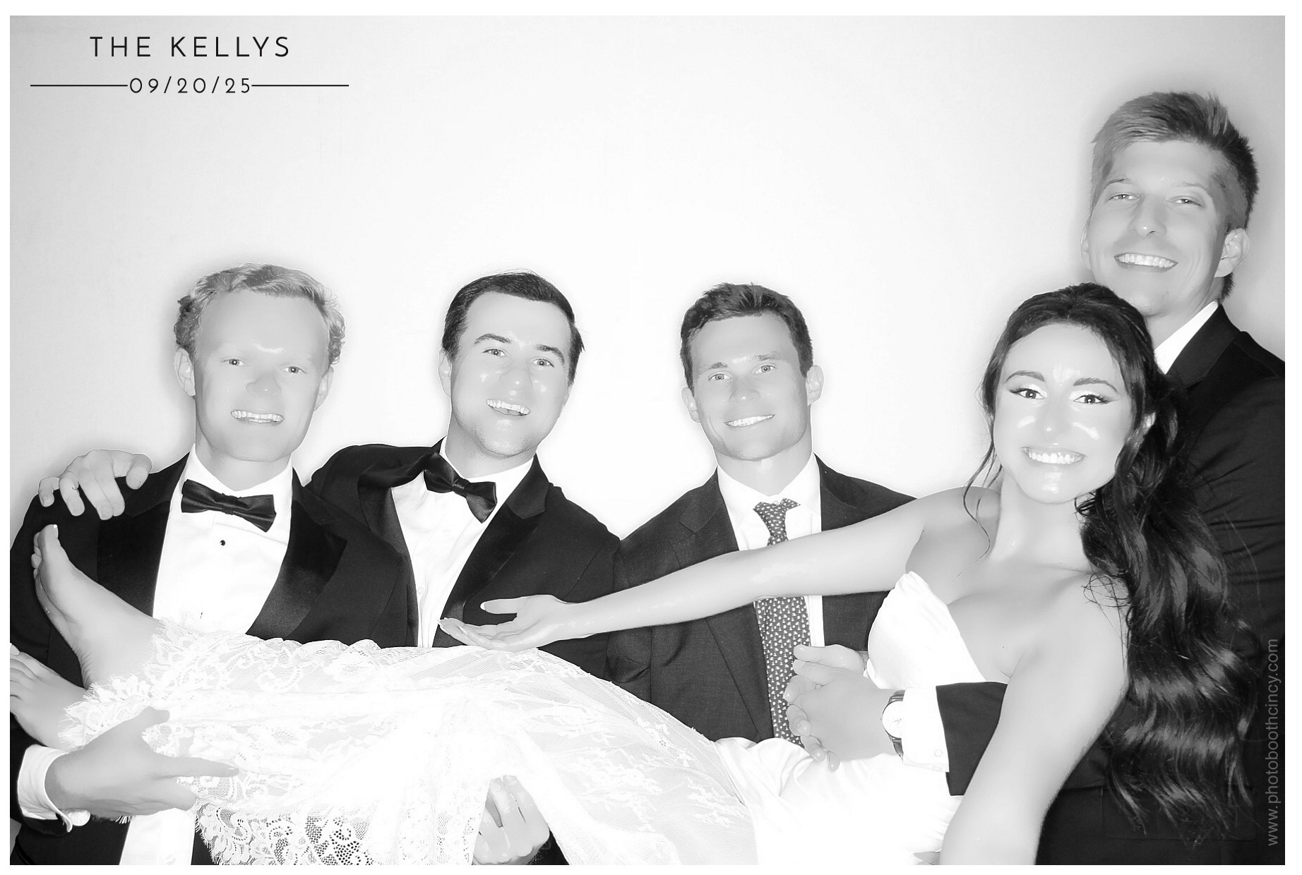 Lindsey & Sam | View more photos from the event at gallery.photoboothcincy.com/u/PhotoBoothCincy/Lindsey-Sam