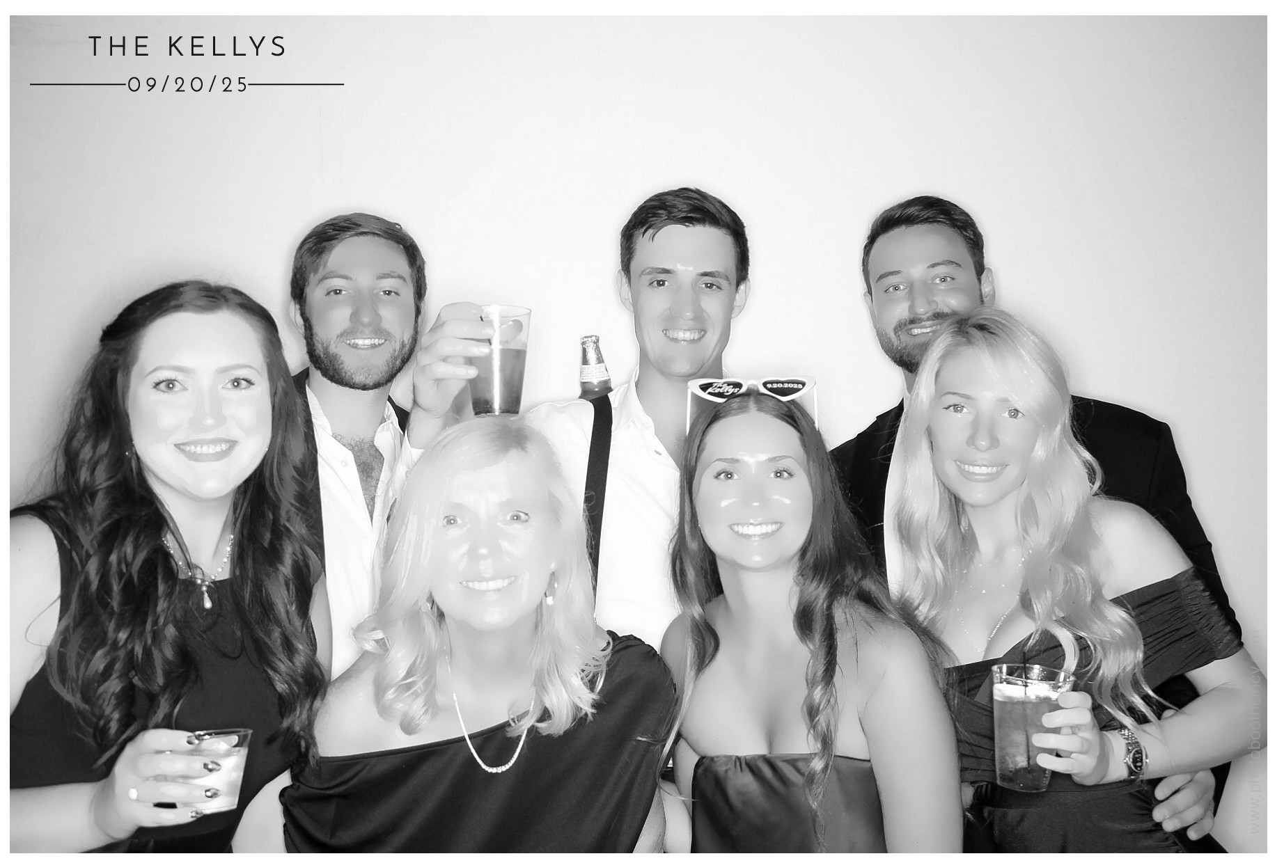 Lindsey & Sam | View more photos from the event at gallery.photoboothcincy.com/u/PhotoBoothCincy/Lindsey-Sam
