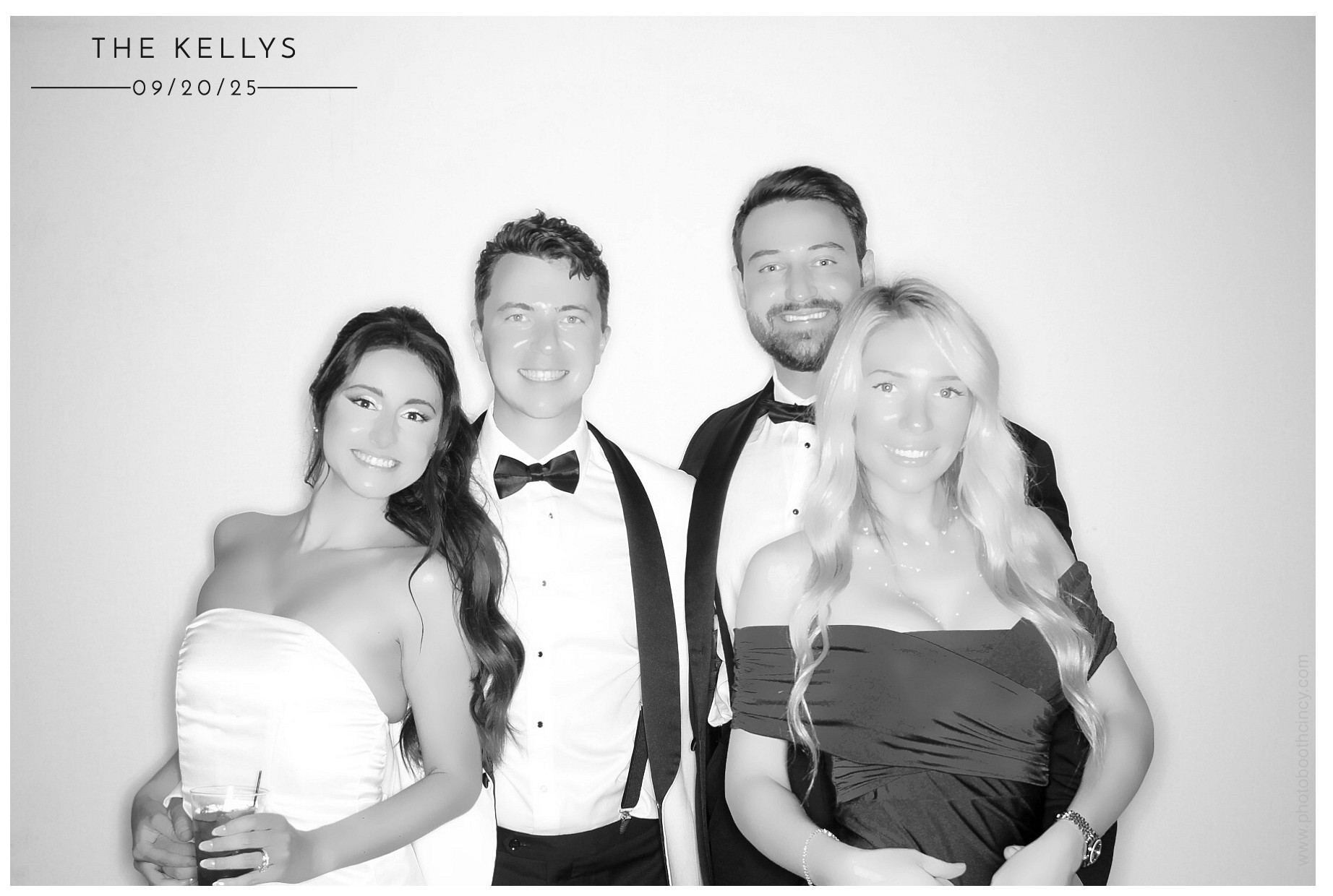 Lindsey & Sam | View more photos from the event at gallery.photoboothcincy.com/u/PhotoBoothCincy/Lindsey-Sam