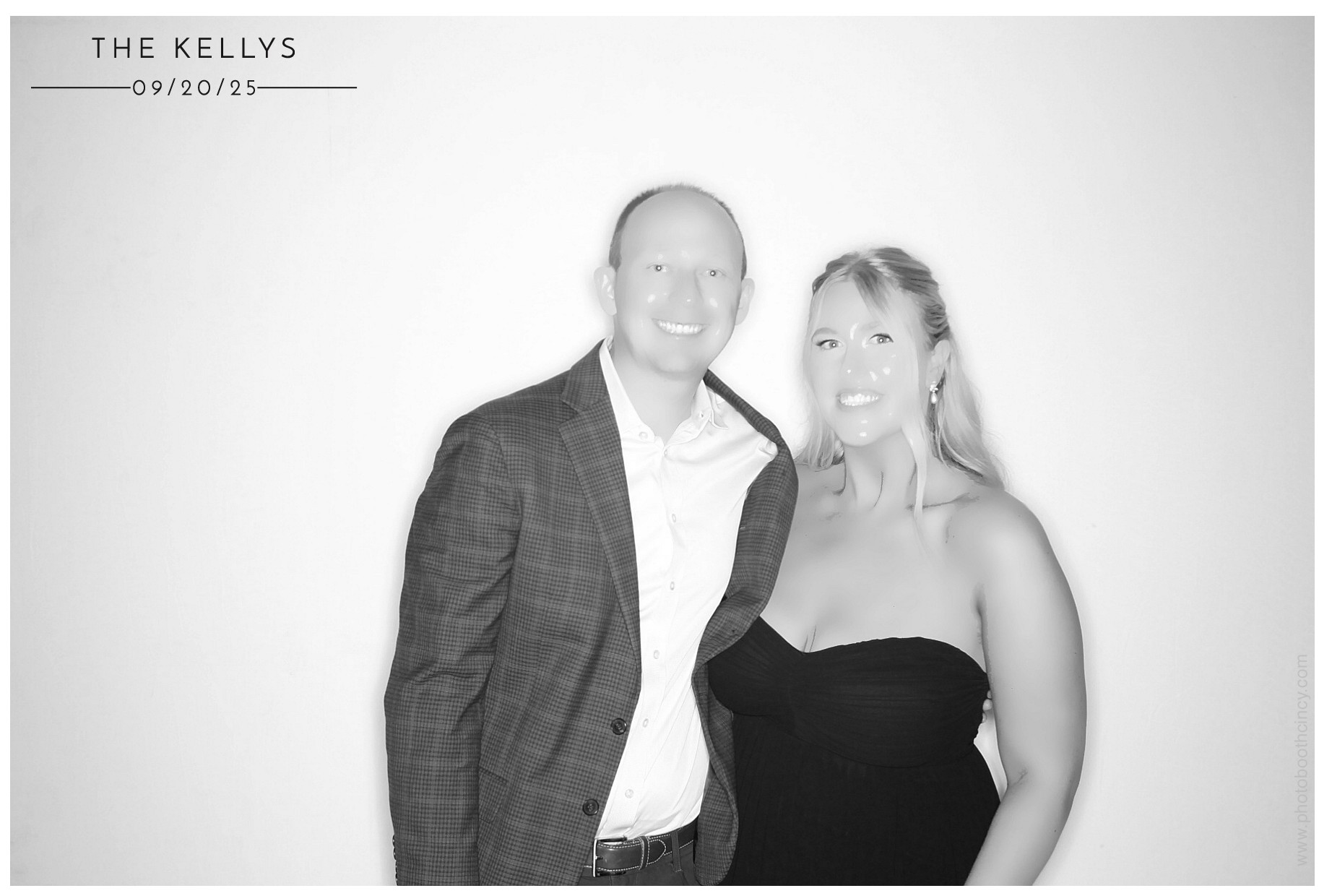 Lindsey & Sam | View more photos from the event at gallery.photoboothcincy.com/u/PhotoBoothCincy/Lindsey-Sam