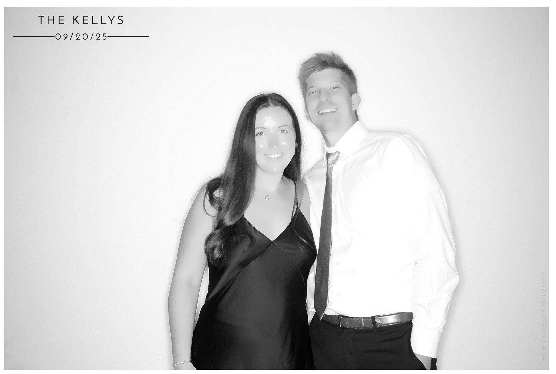 Lindsey & Sam | View more photos from the event at gallery.photoboothcincy.com/u/PhotoBoothCincy/Lindsey-Sam