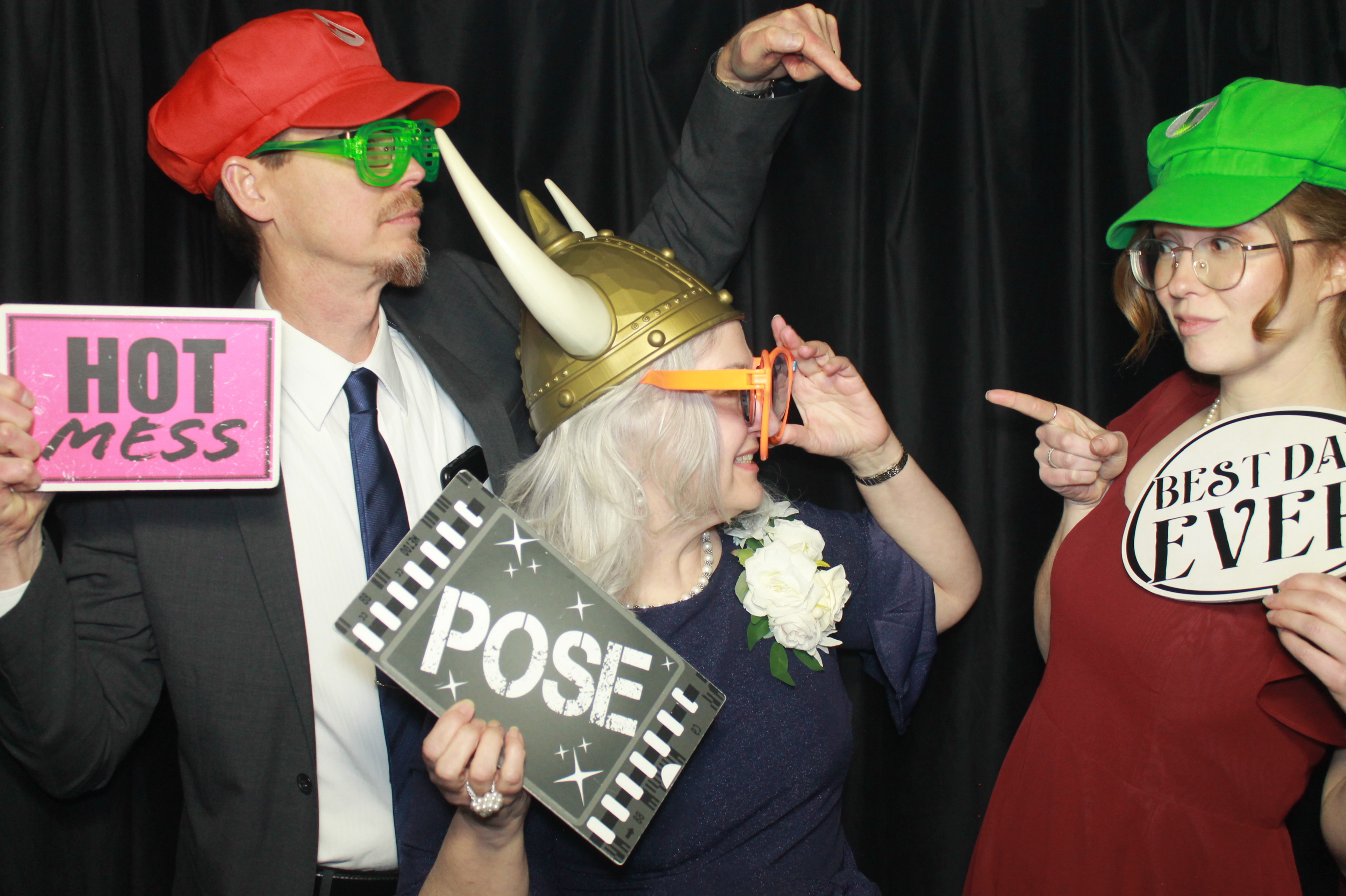 Liske Wedding | View more photos from the event at gallery.photoboothcincy.com/u/PhotoBoothCincy/Liske-Wedding
