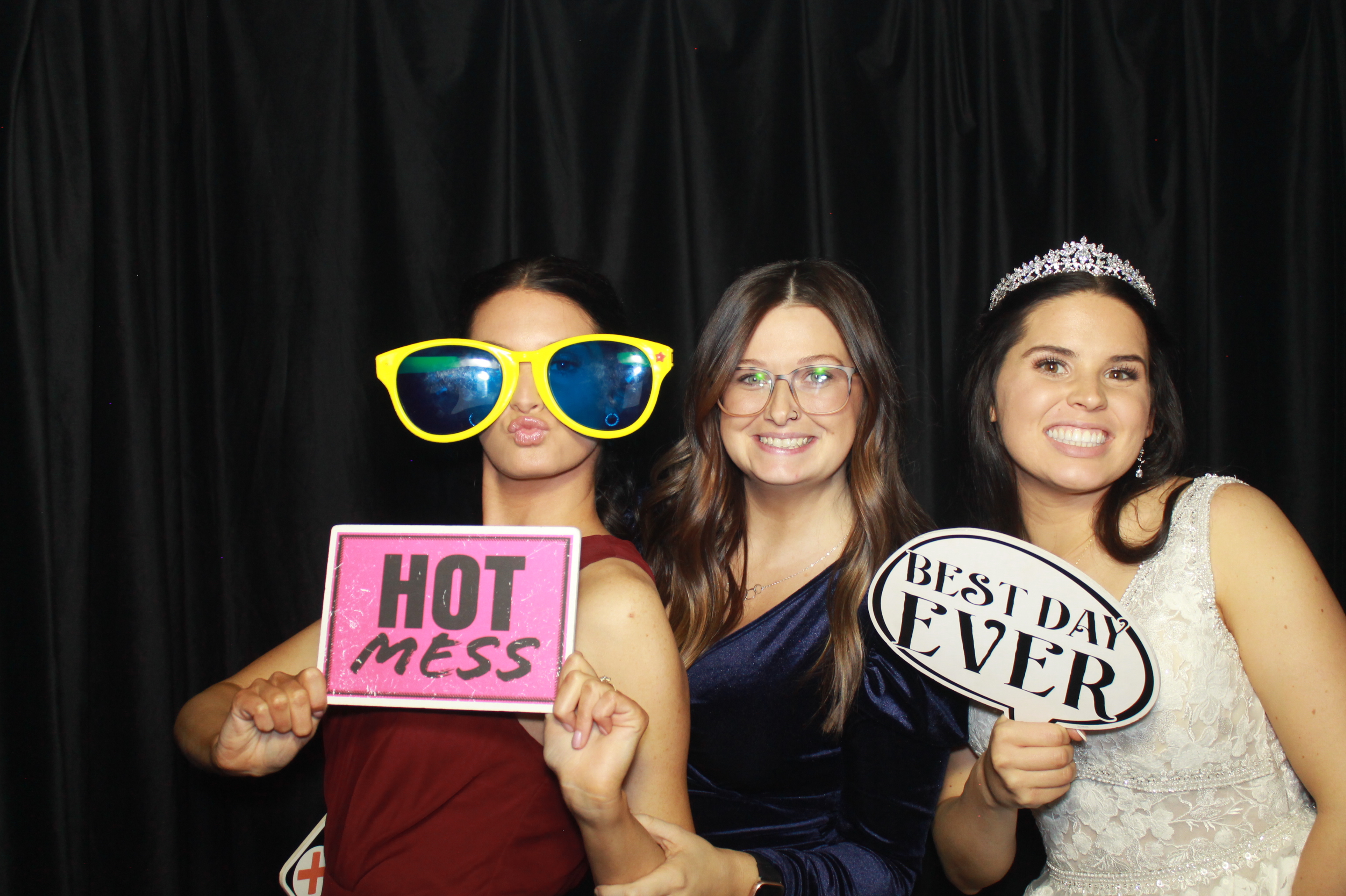 Liske Wedding | View more photos from the event at gallery.photoboothcincy.com/u/PhotoBoothCincy/Liske-Wedding