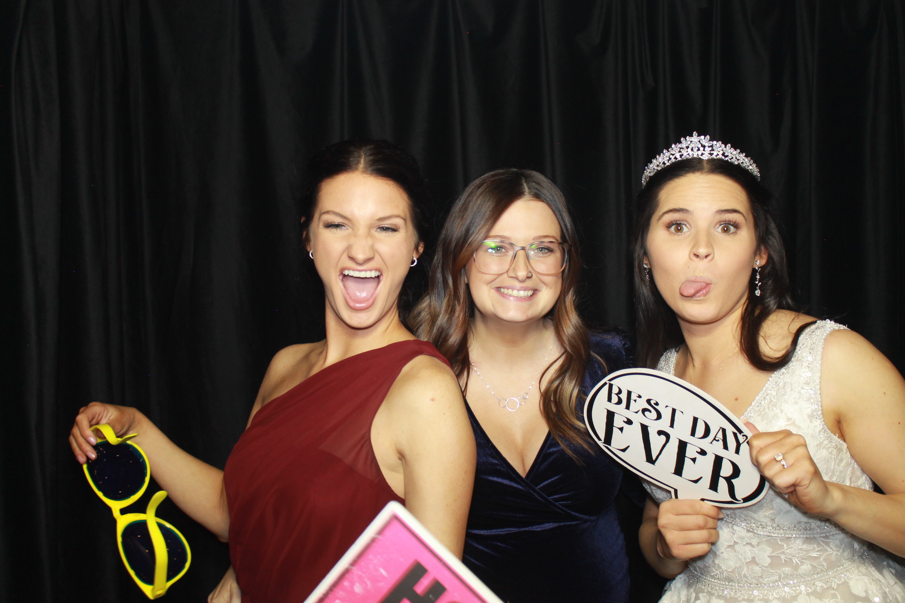 Liske Wedding | View more photos from the event at gallery.photoboothcincy.com/u/PhotoBoothCincy/Liske-Wedding