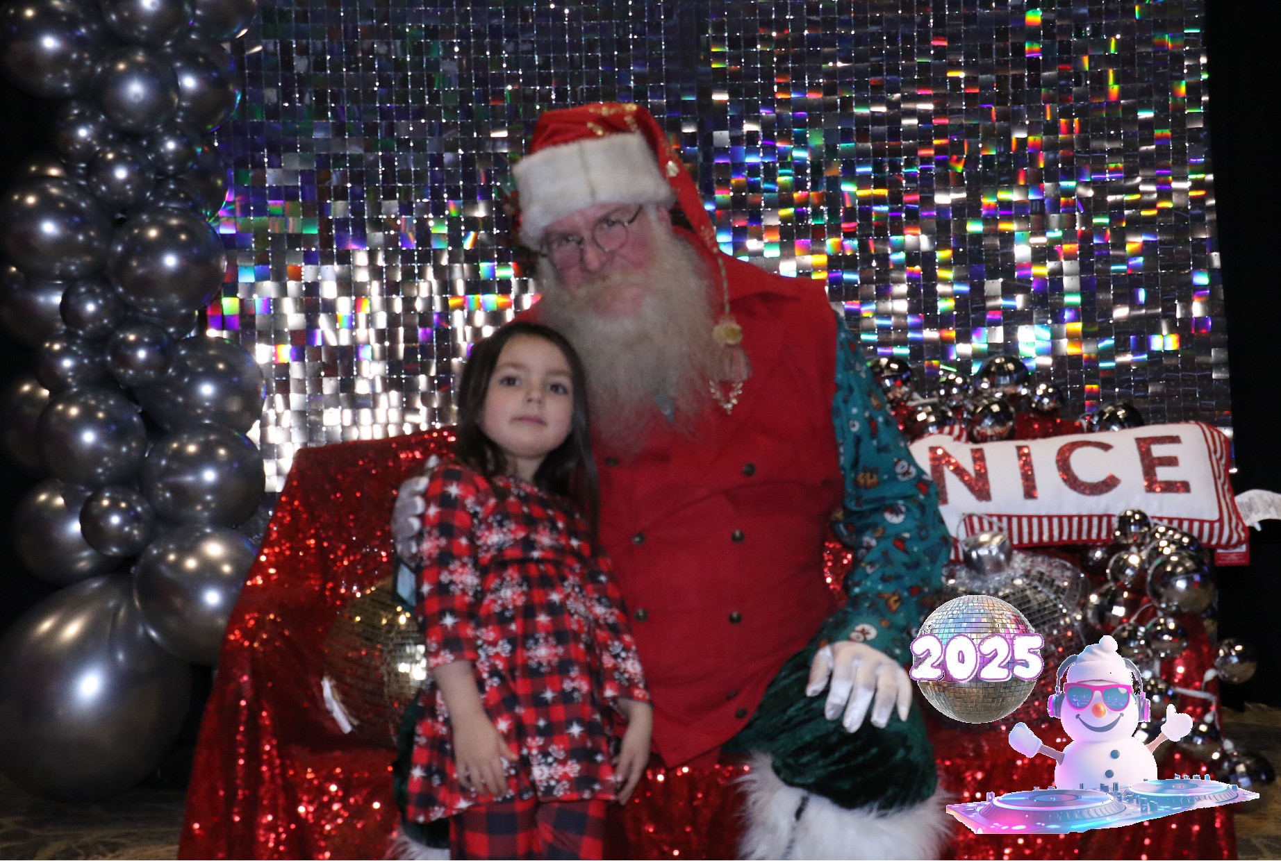 MVG Santa | View more photos from the event at gallery.photoboothcincy.com/u/PhotoBoothCincy/MVG-Santa