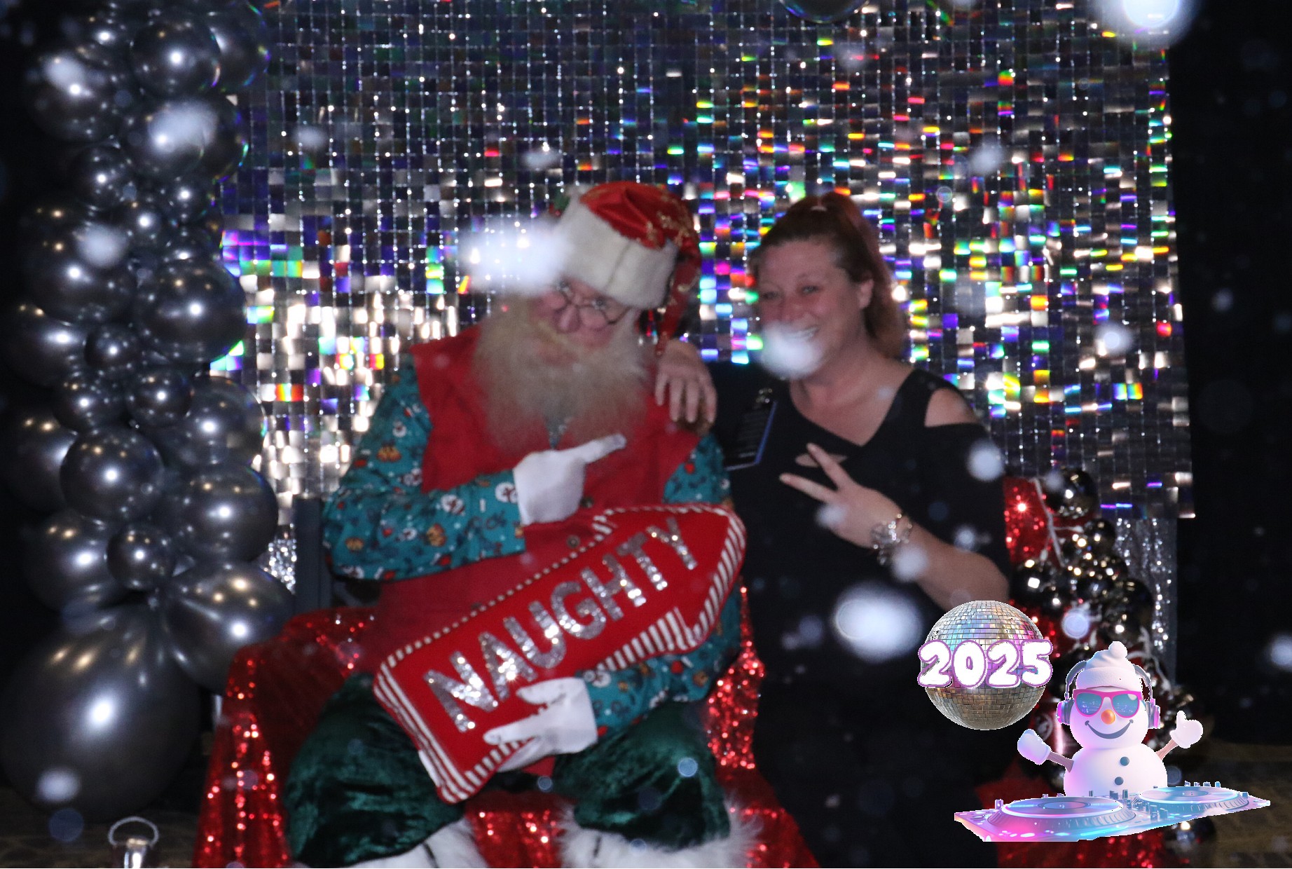 MVG Santa | View more photos from the event at gallery.photoboothcincy.com/u/PhotoBoothCincy/MVG-Santa