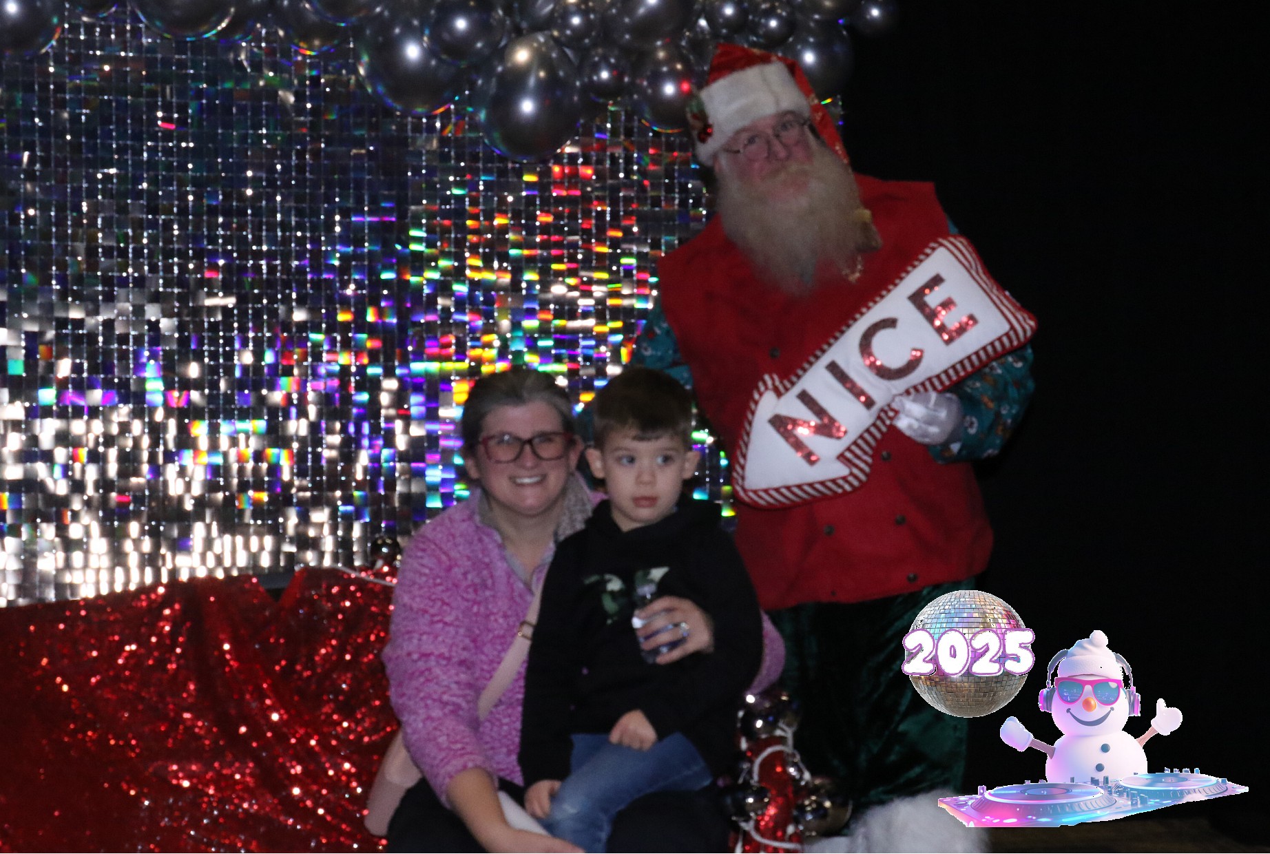 MVG Santa | View more photos from the event at gallery.photoboothcincy.com/u/PhotoBoothCincy/MVG-Santa