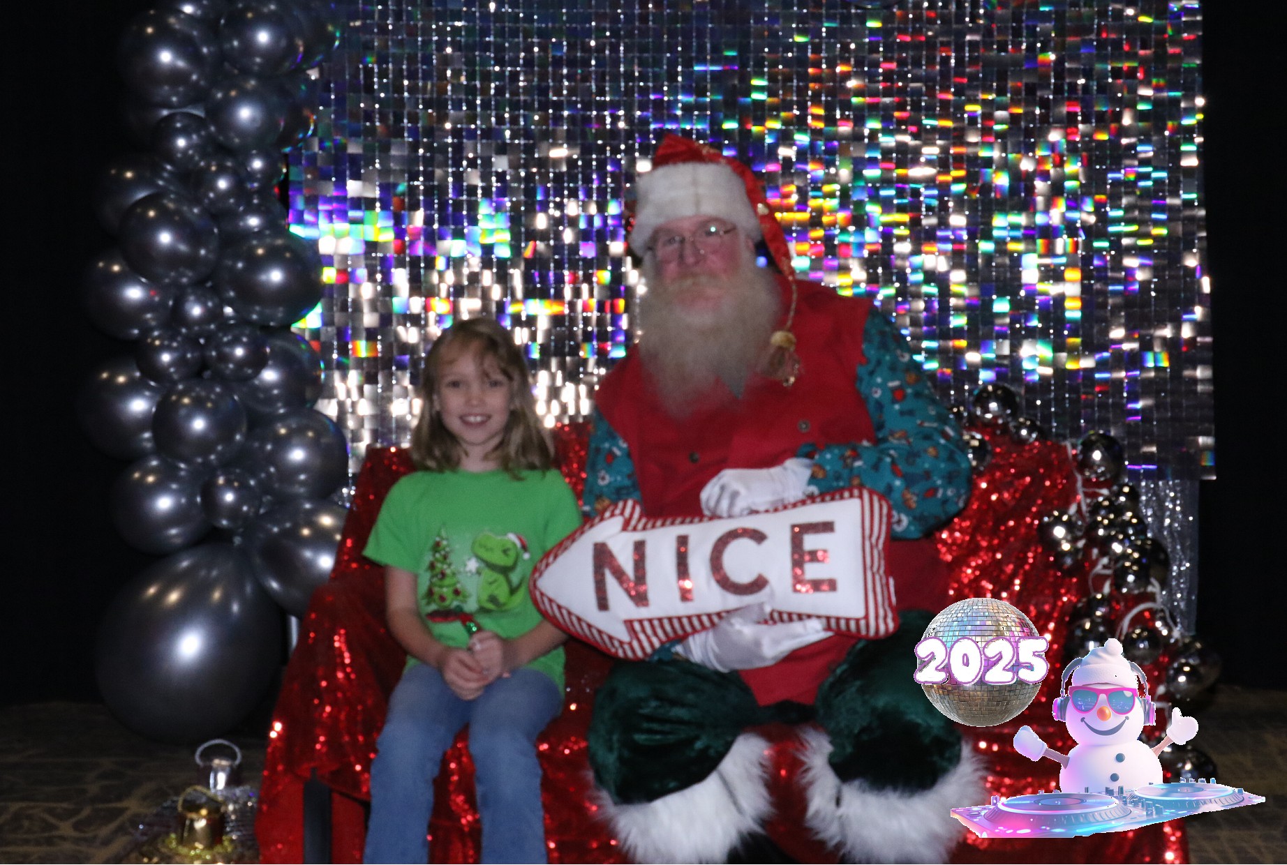 MVG Santa | View more photos from the event at gallery.photoboothcincy.com/u/PhotoBoothCincy/MVG-Santa