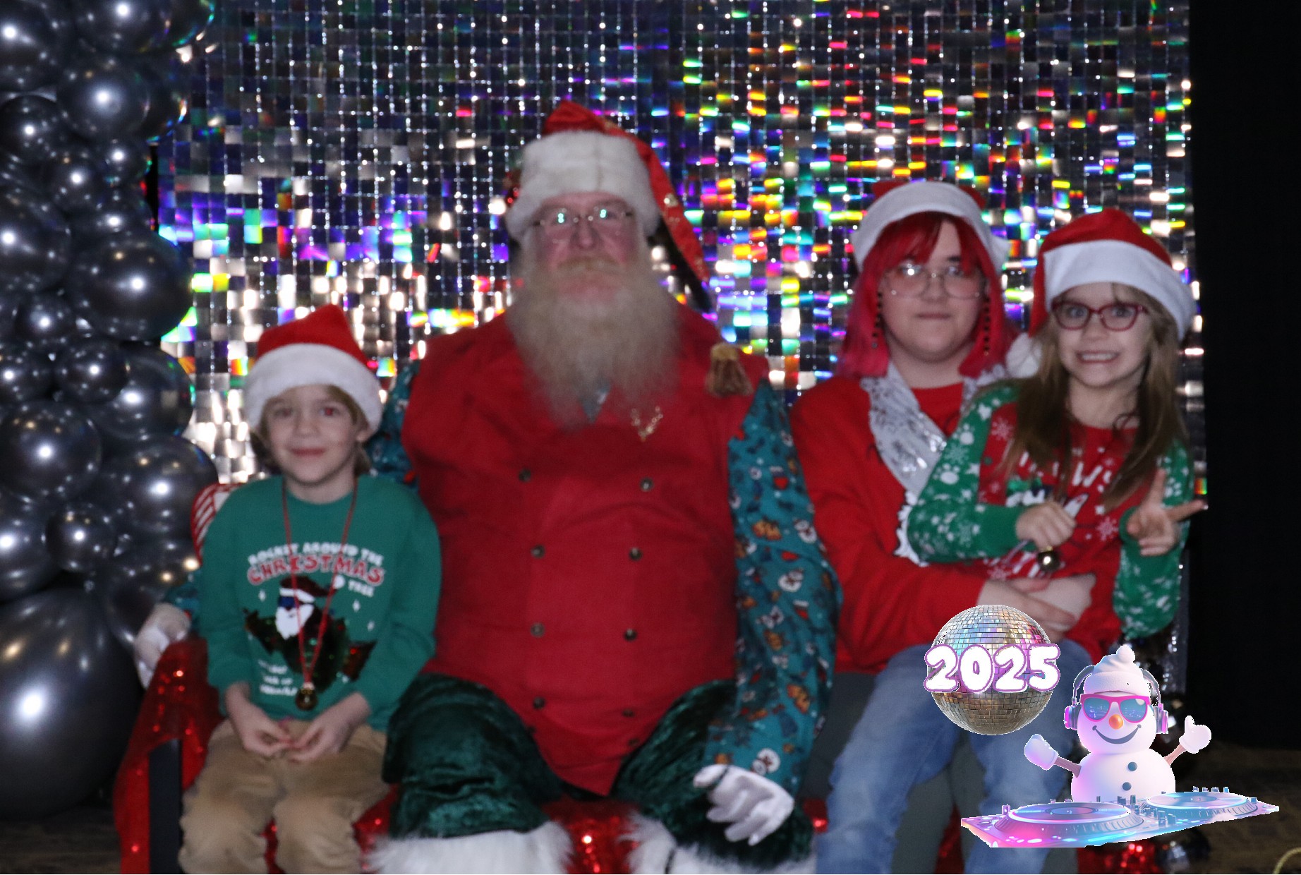 MVG Santa | View more photos from the event at gallery.photoboothcincy.com/u/PhotoBoothCincy/MVG-Santa