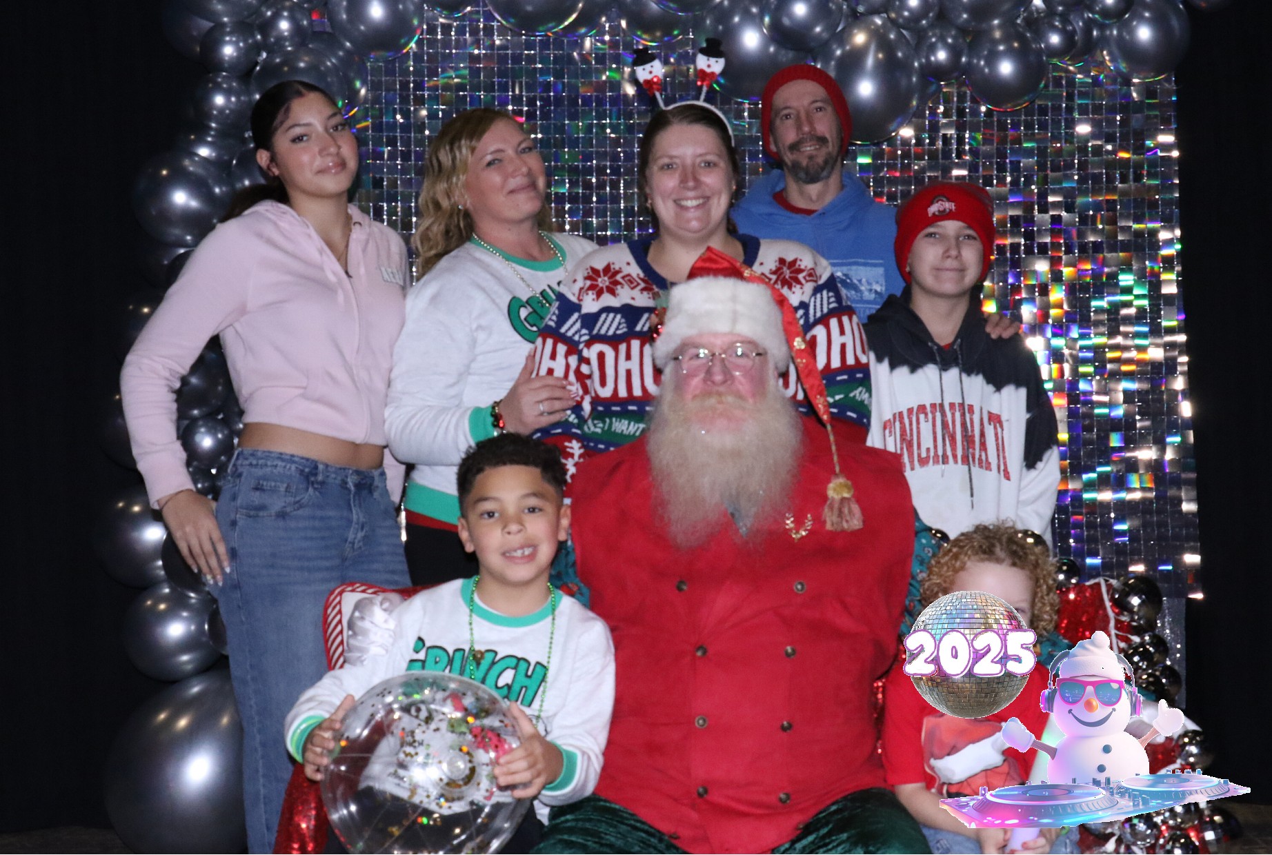 MVG Santa | View more photos from the event at gallery.photoboothcincy.com/u/PhotoBoothCincy/MVG-Santa